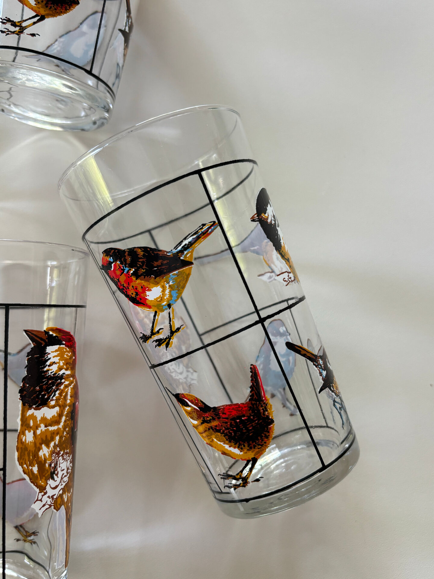 Verres à décor d’oiseaux