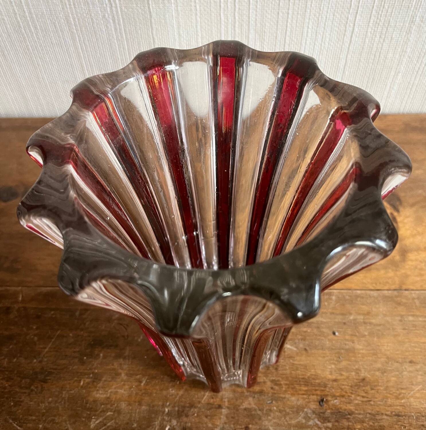 Small Art Deco vase by Pierre d'Avesn