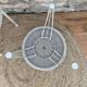 Paire de tabourets en fer blanc