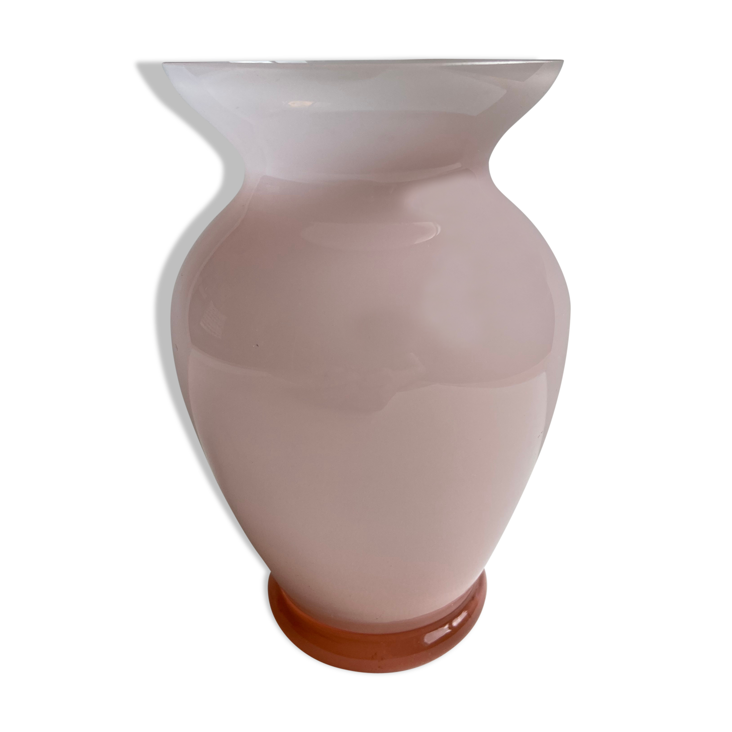 Vase en opaline rose