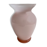 Vase en opaline rose