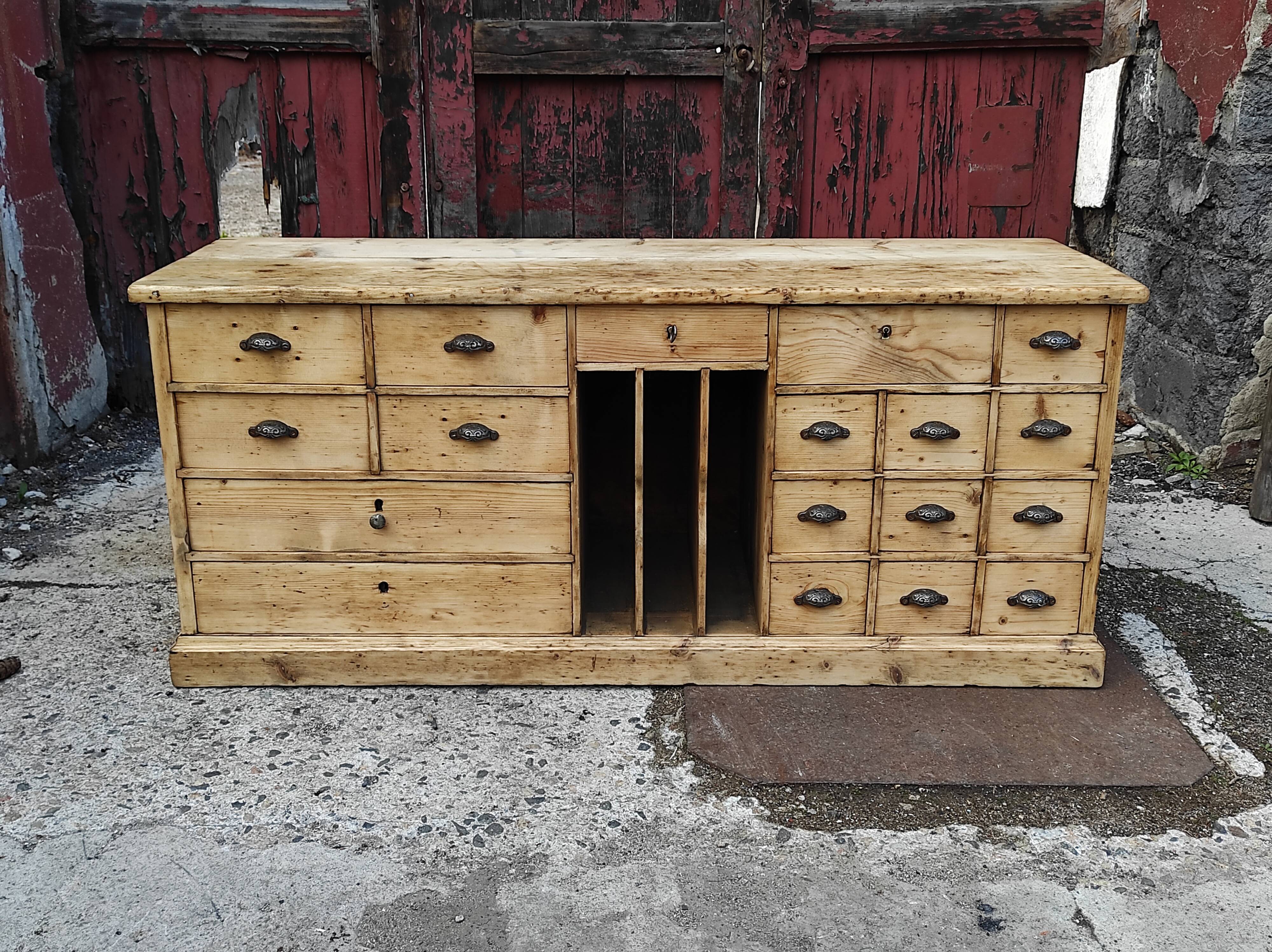 Meuble de métier à tiroirs buffet bas meuble télé