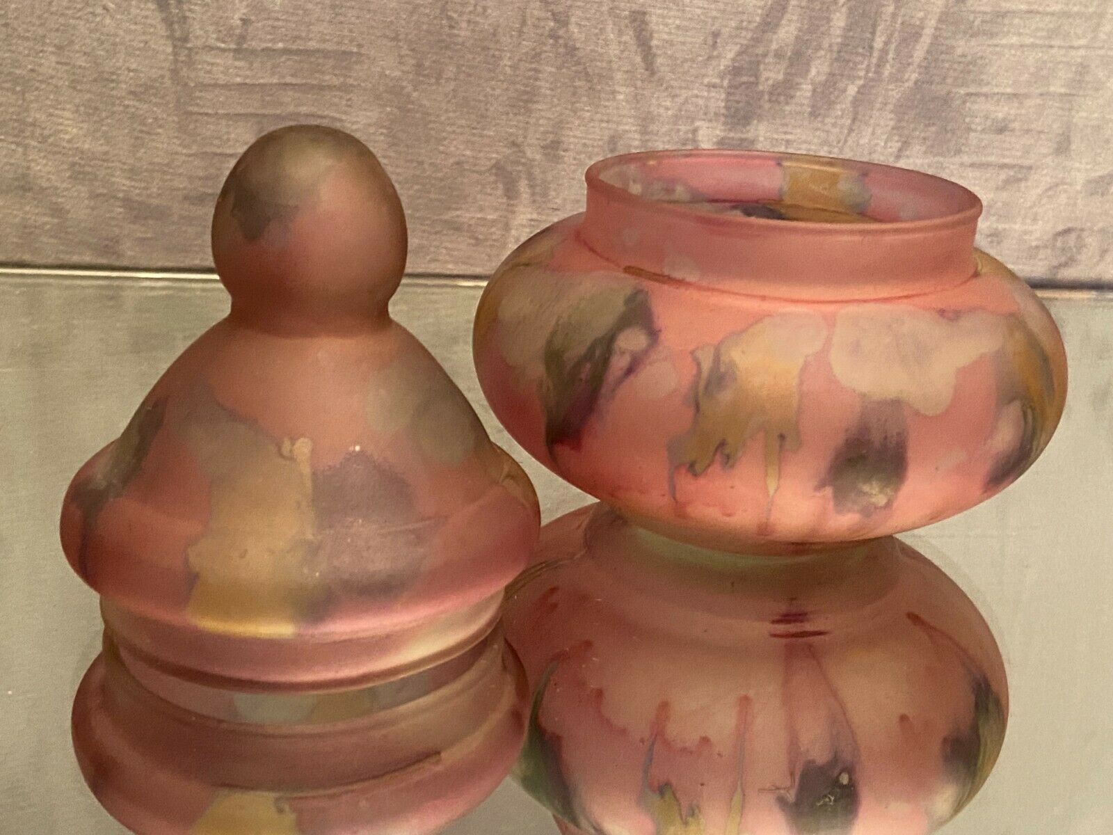 Covered candy jar made of glass paste