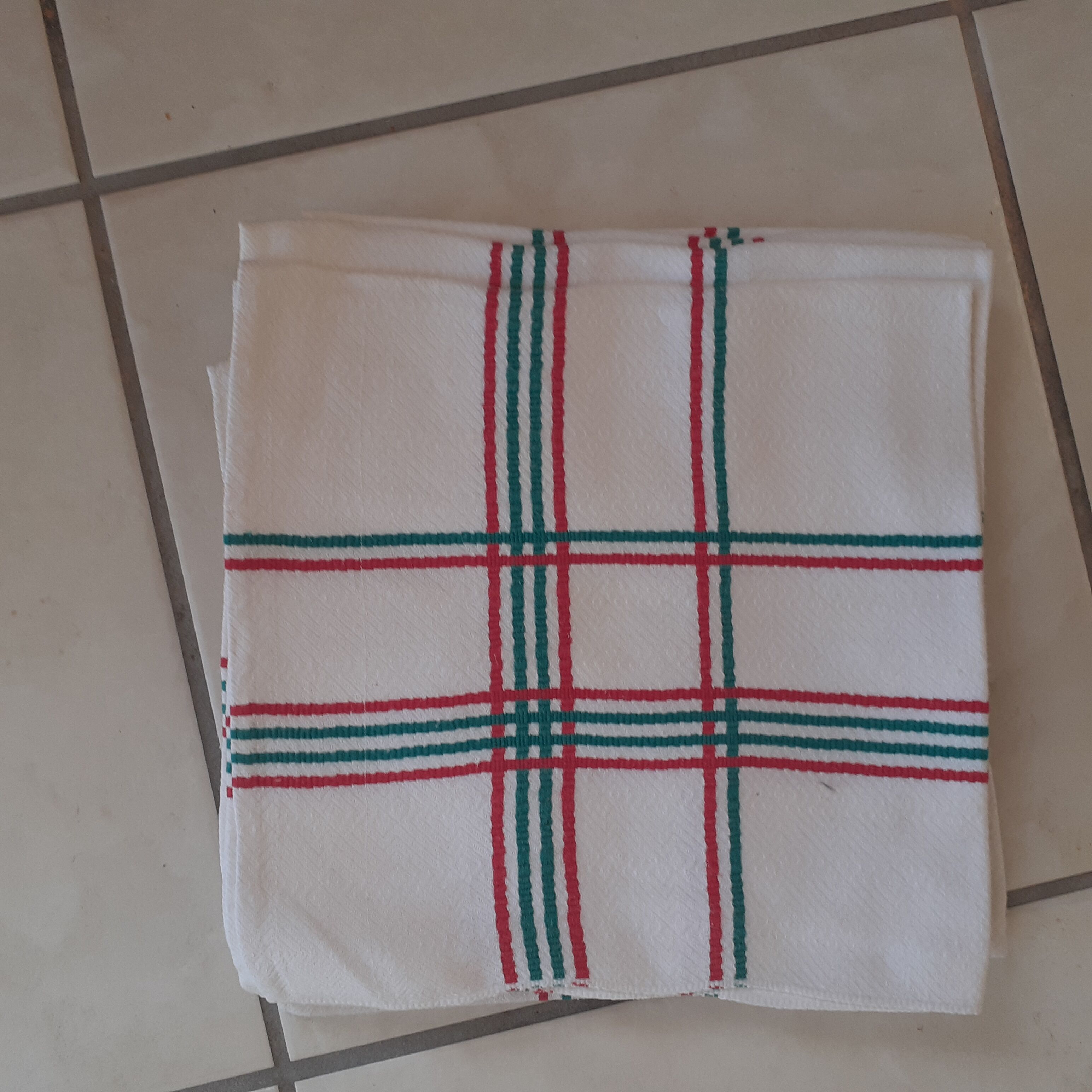 6 napkins, basque style