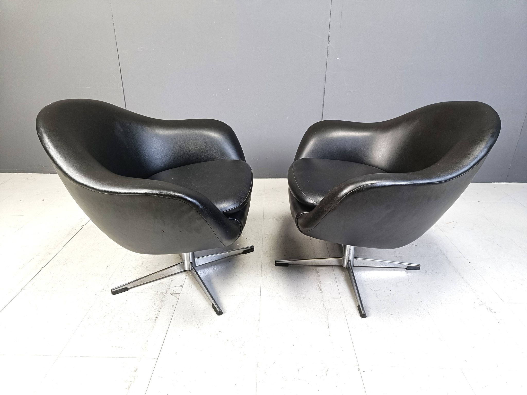 Fauteuils club du milieu du siècle, années 1960