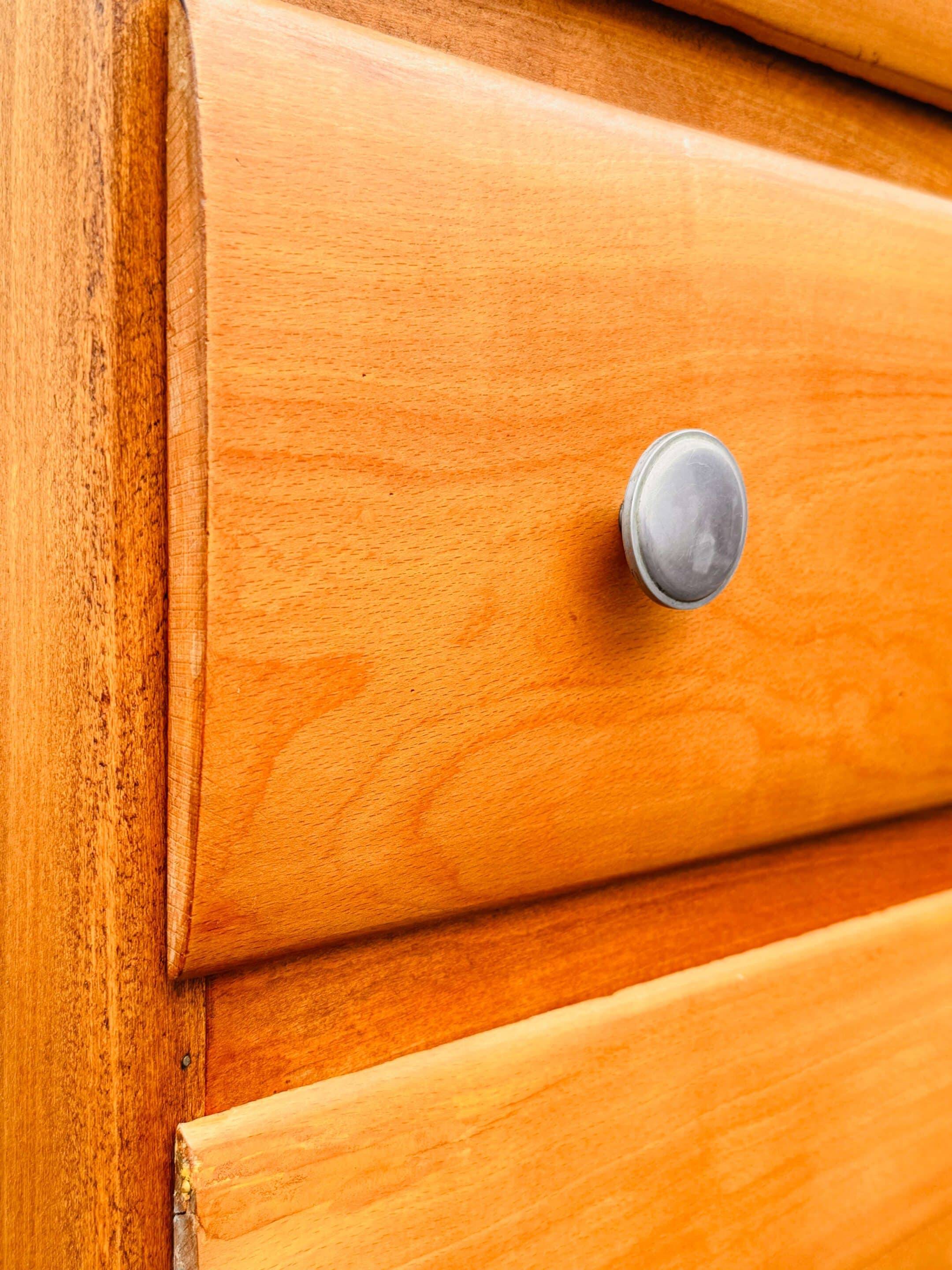 Vintage 4-drawer chest of drawers in waxed wood