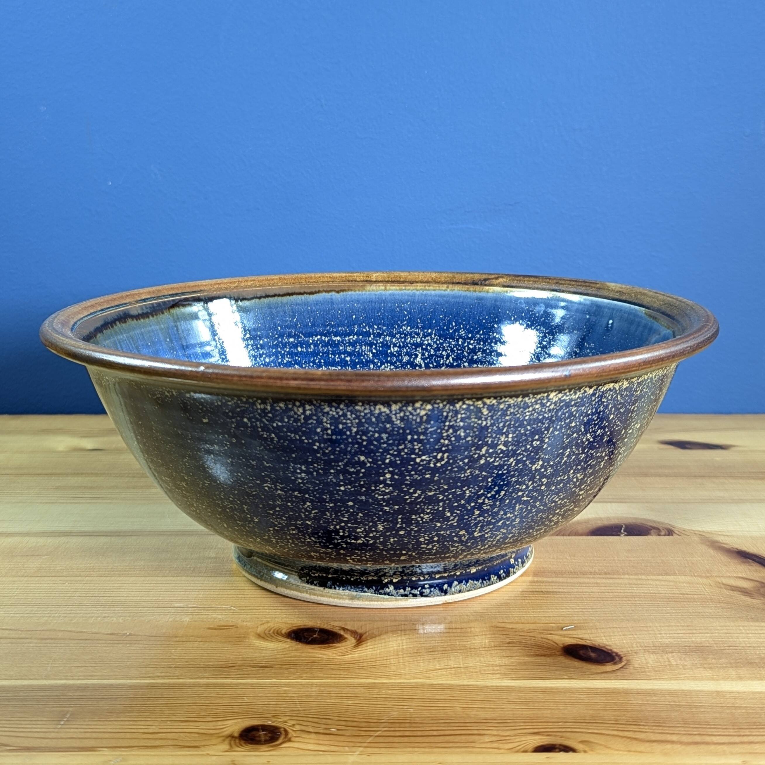 Grand Bol en Grès émaillé vernissé bleu marron signé diamètre 25cm