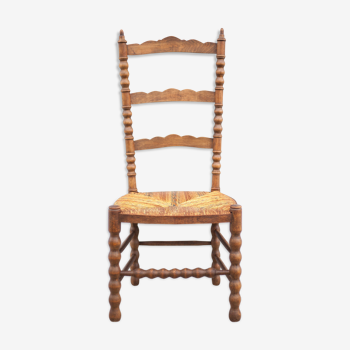 Chaise en bois paillée vintage