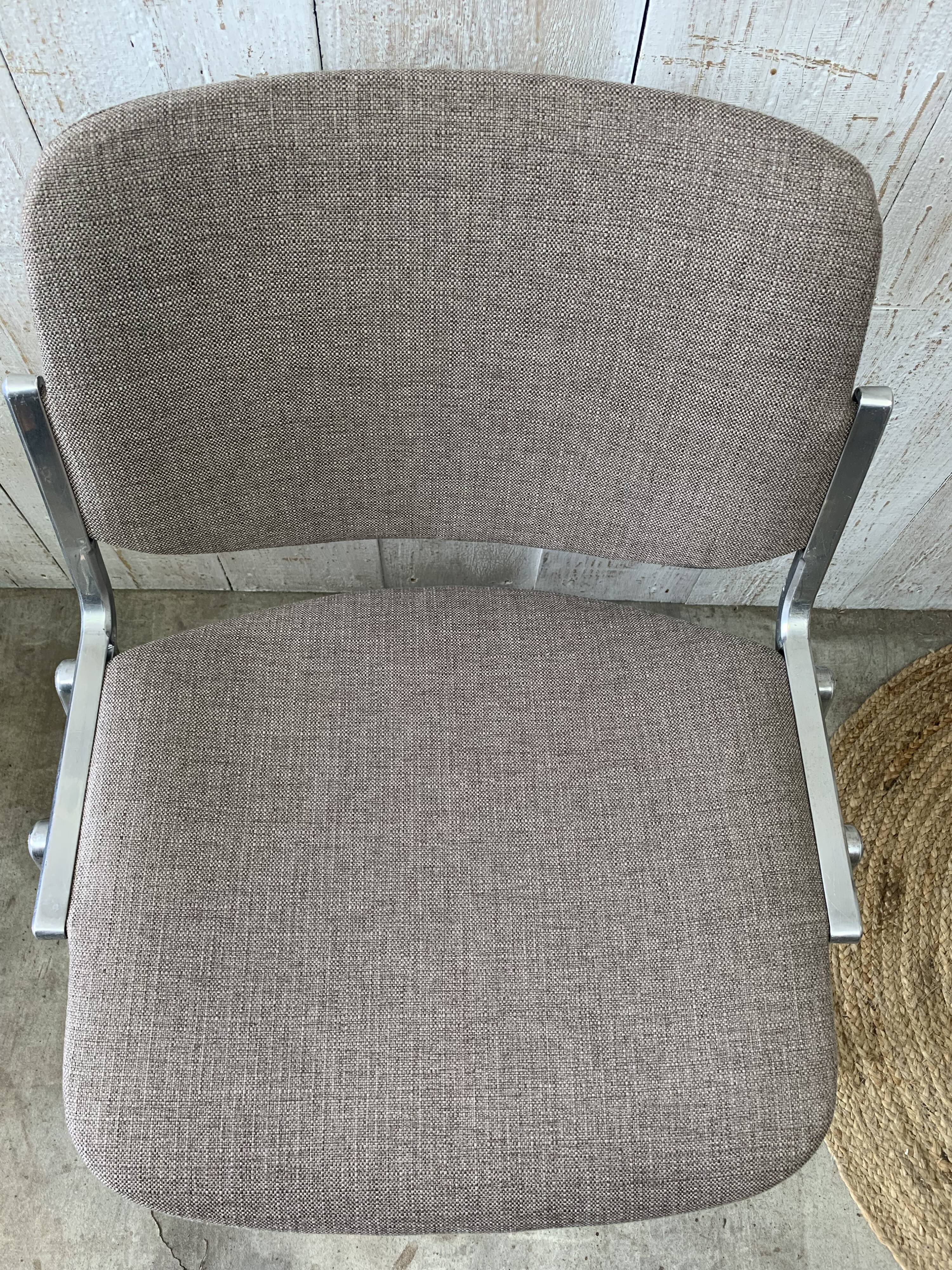 Series of 4 chairs by Piretti Giancarlo, Castelli