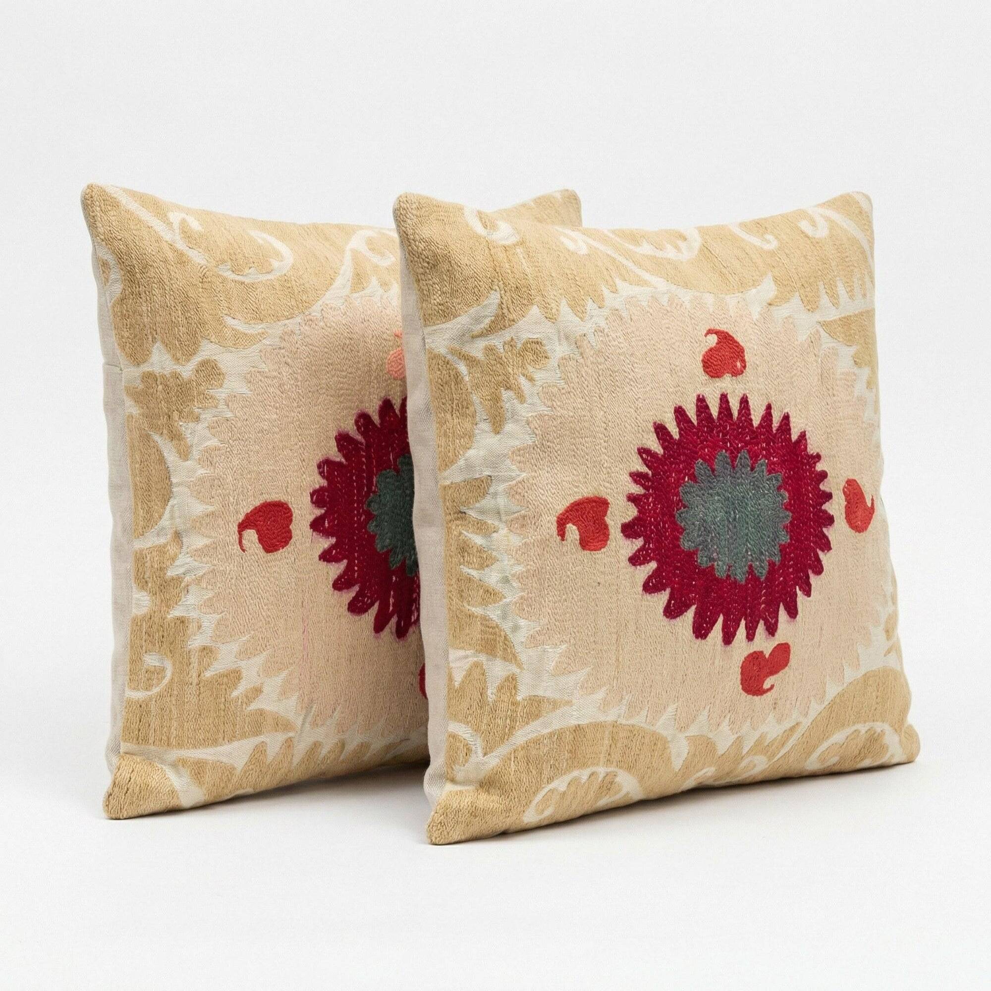 Lot de 2 housses de coussin brodées vintage 66x69 cm