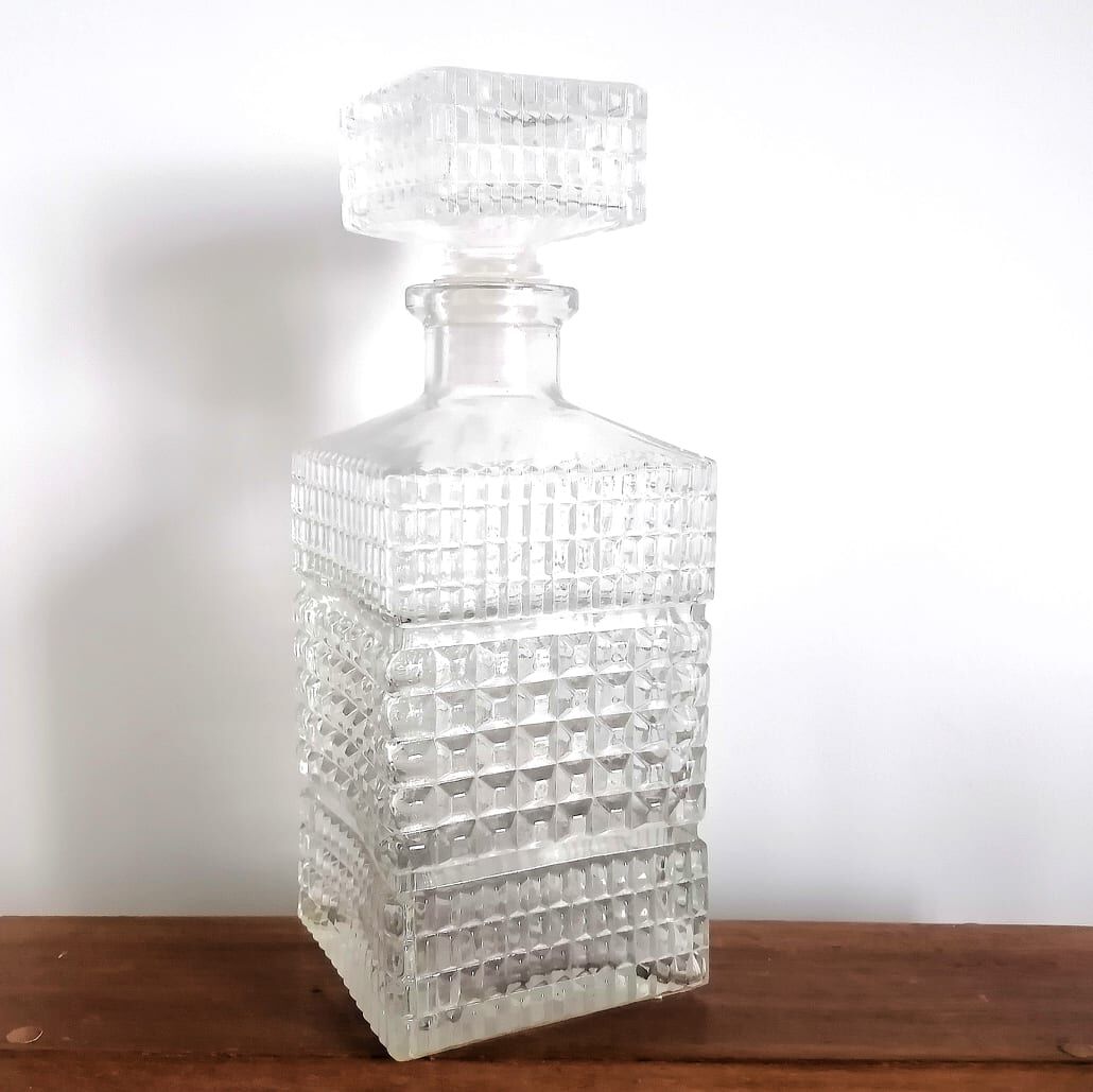Diamond cut whisky decanter