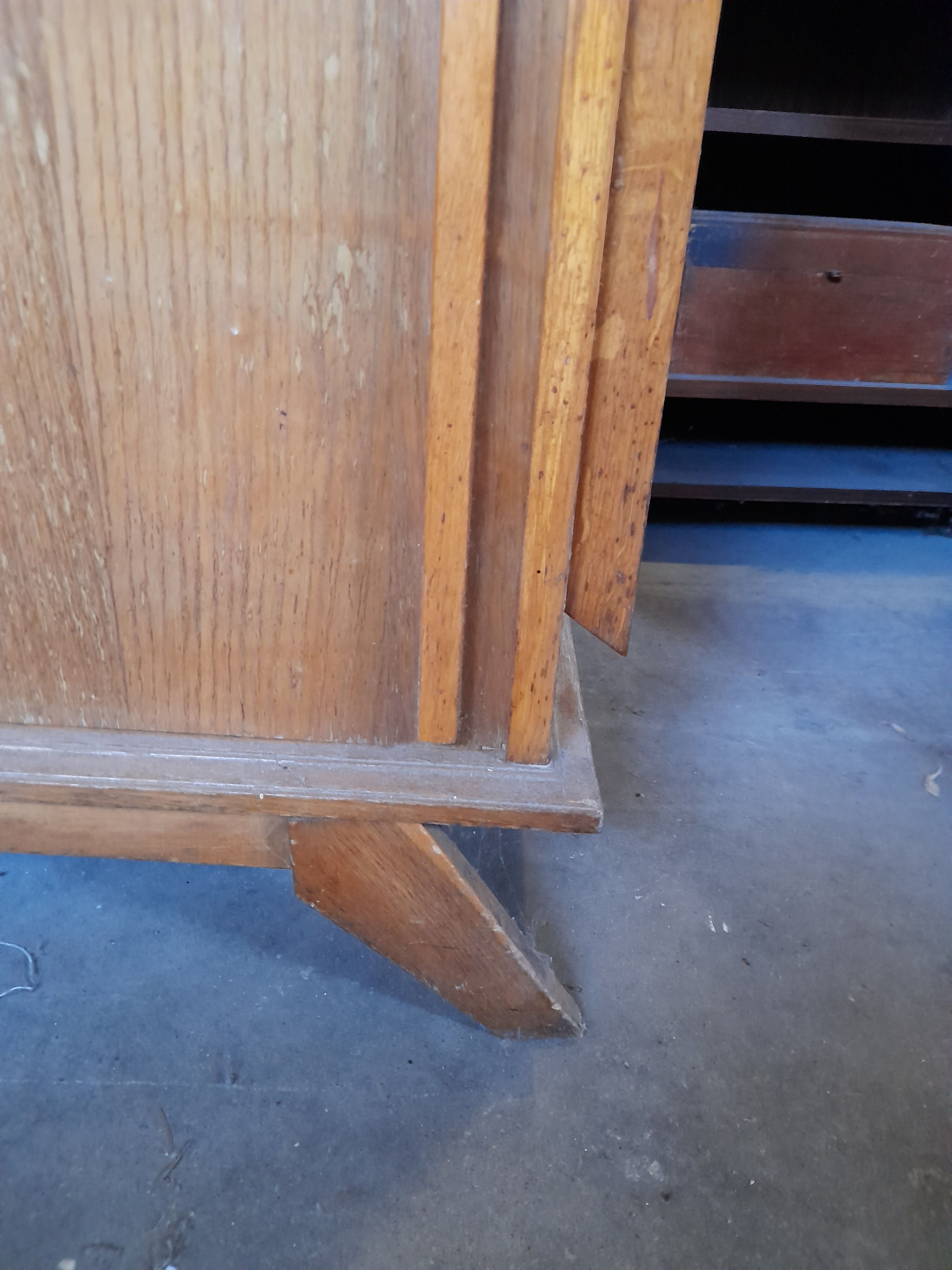 Wardrobe wardrobe year 50 vintage compass feet