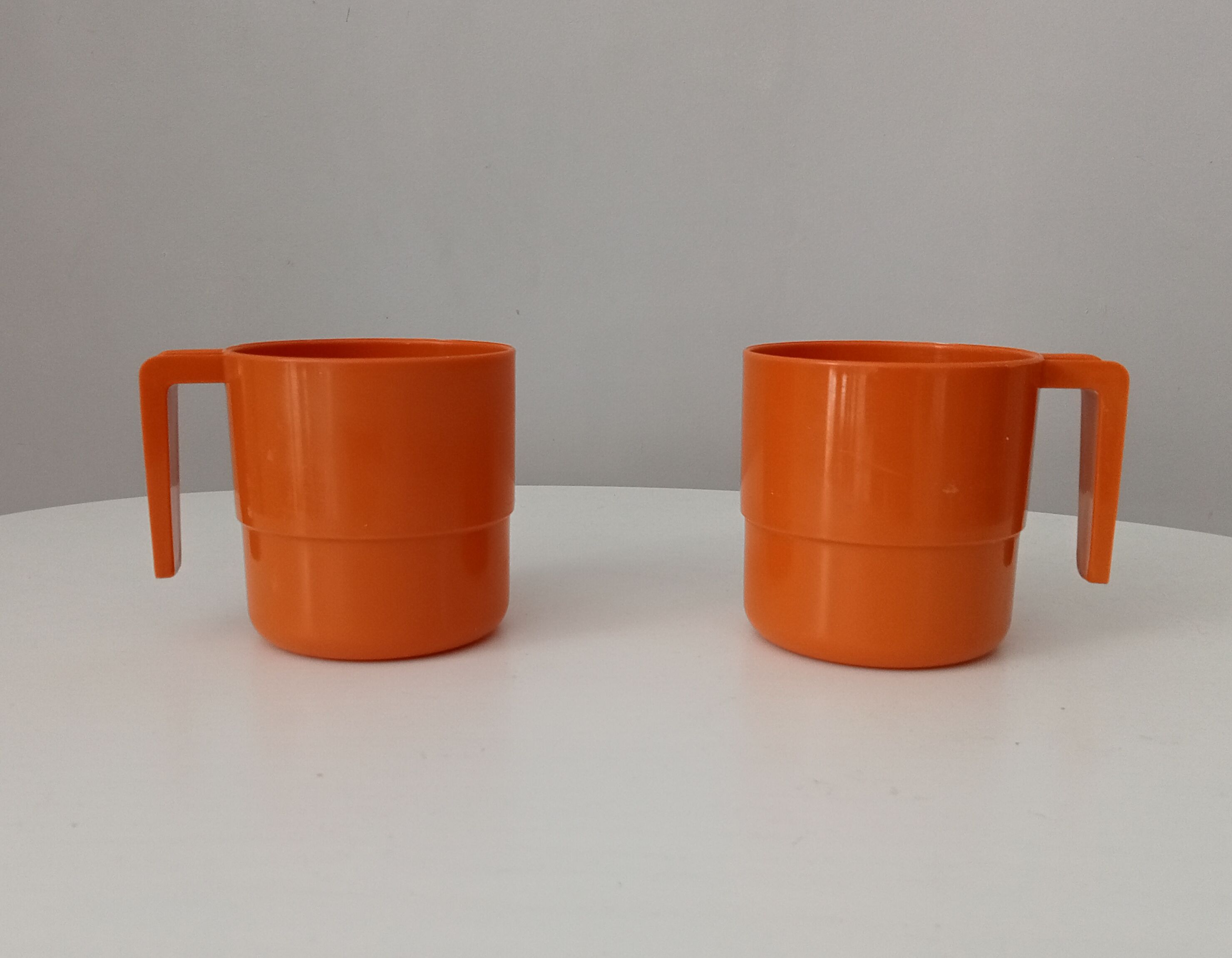 Pair of vintage cups 70s