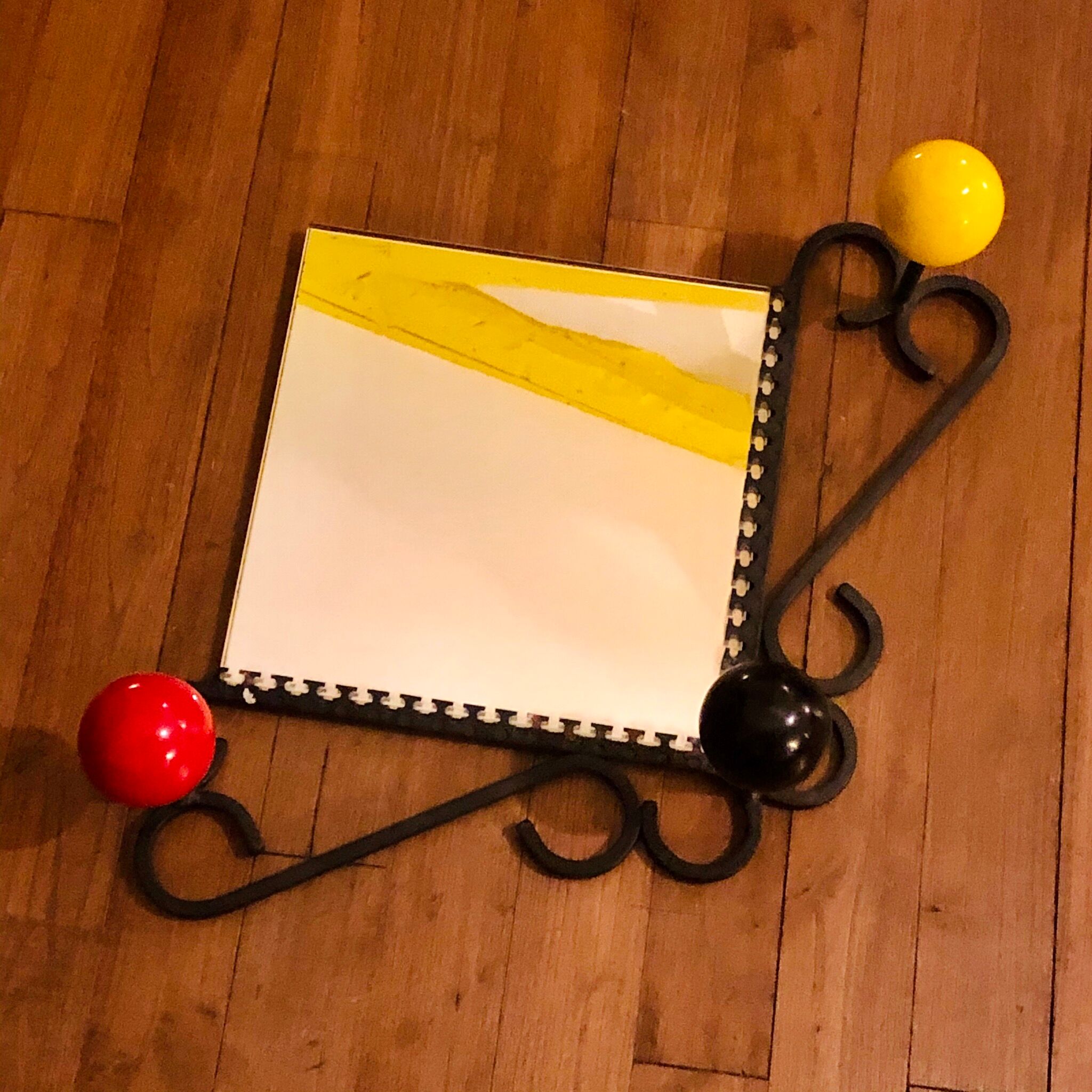 Wall coat rack balls