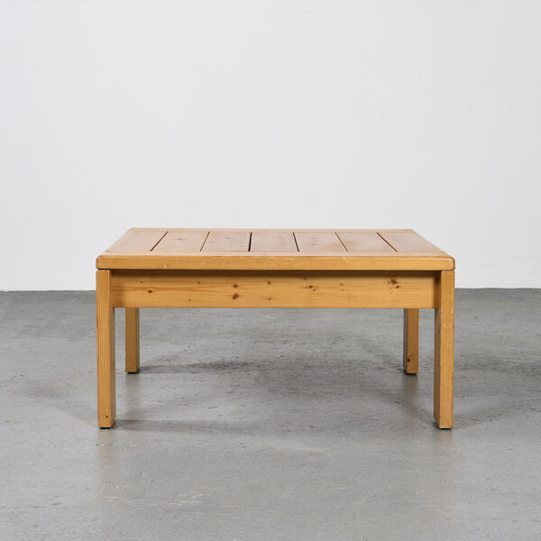 Table basse carrée des Arcs, circa 1970