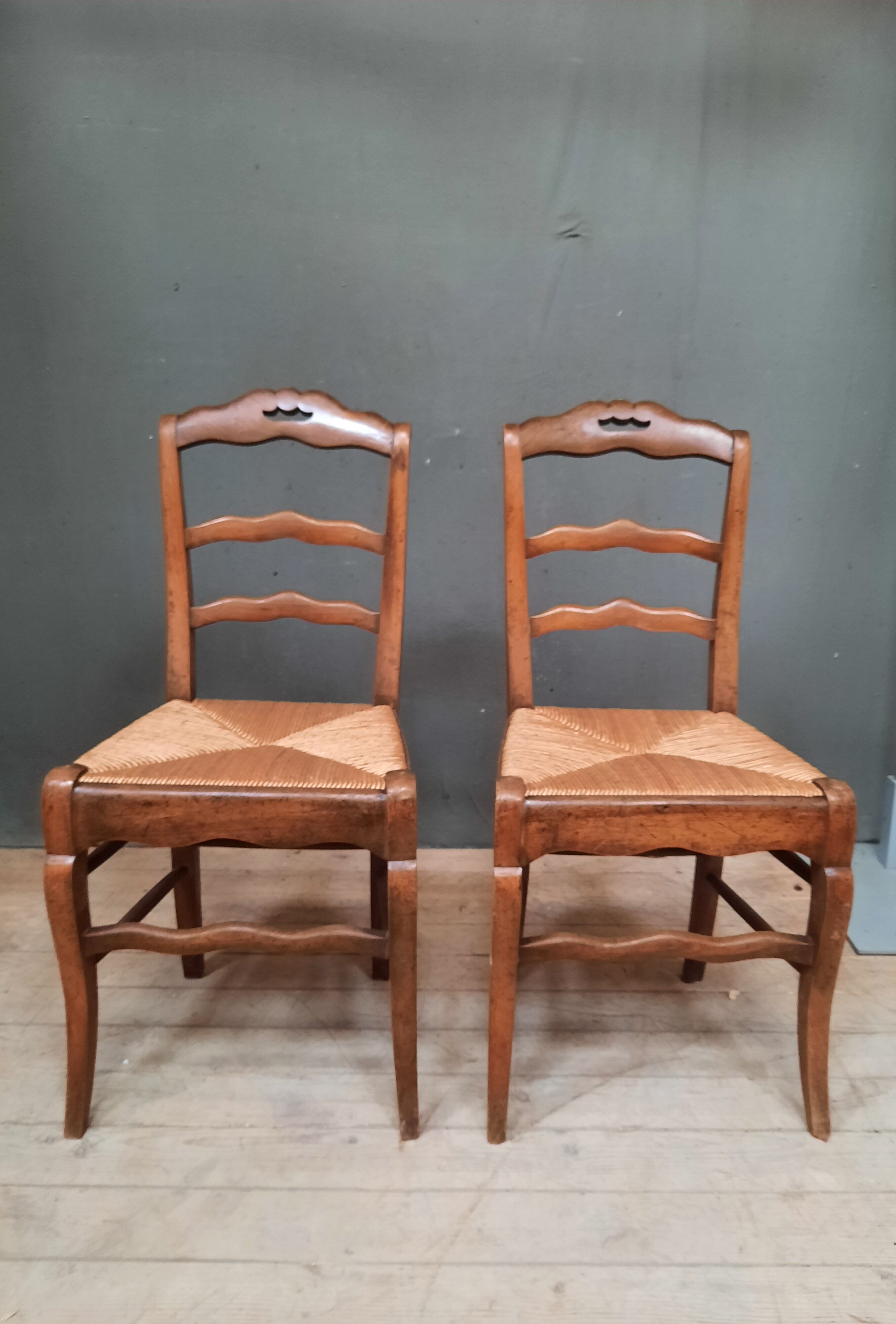 Pair of straw chairs nineteenth saw
