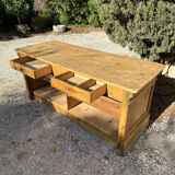 Cash counter cabinet