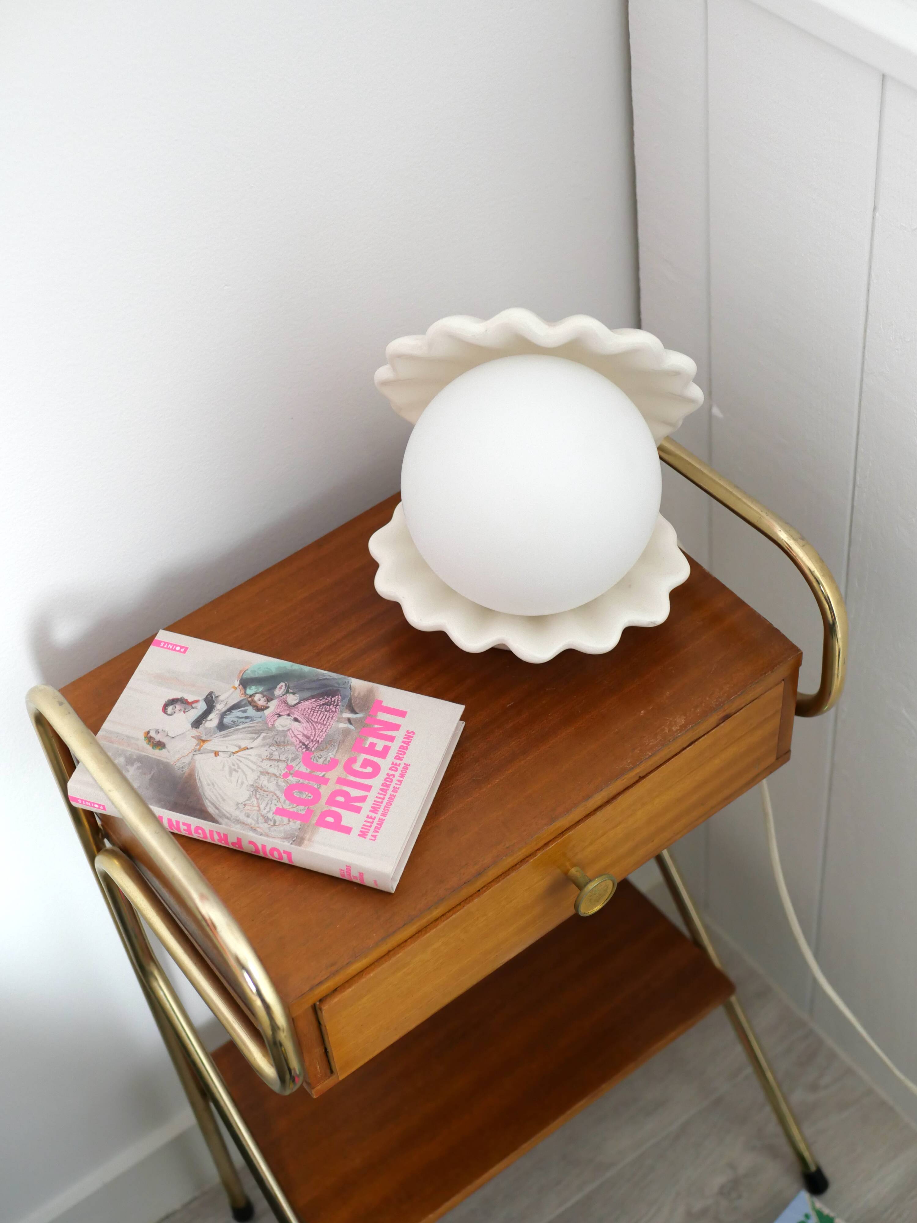 Lampe coquillage en céramique blanche
