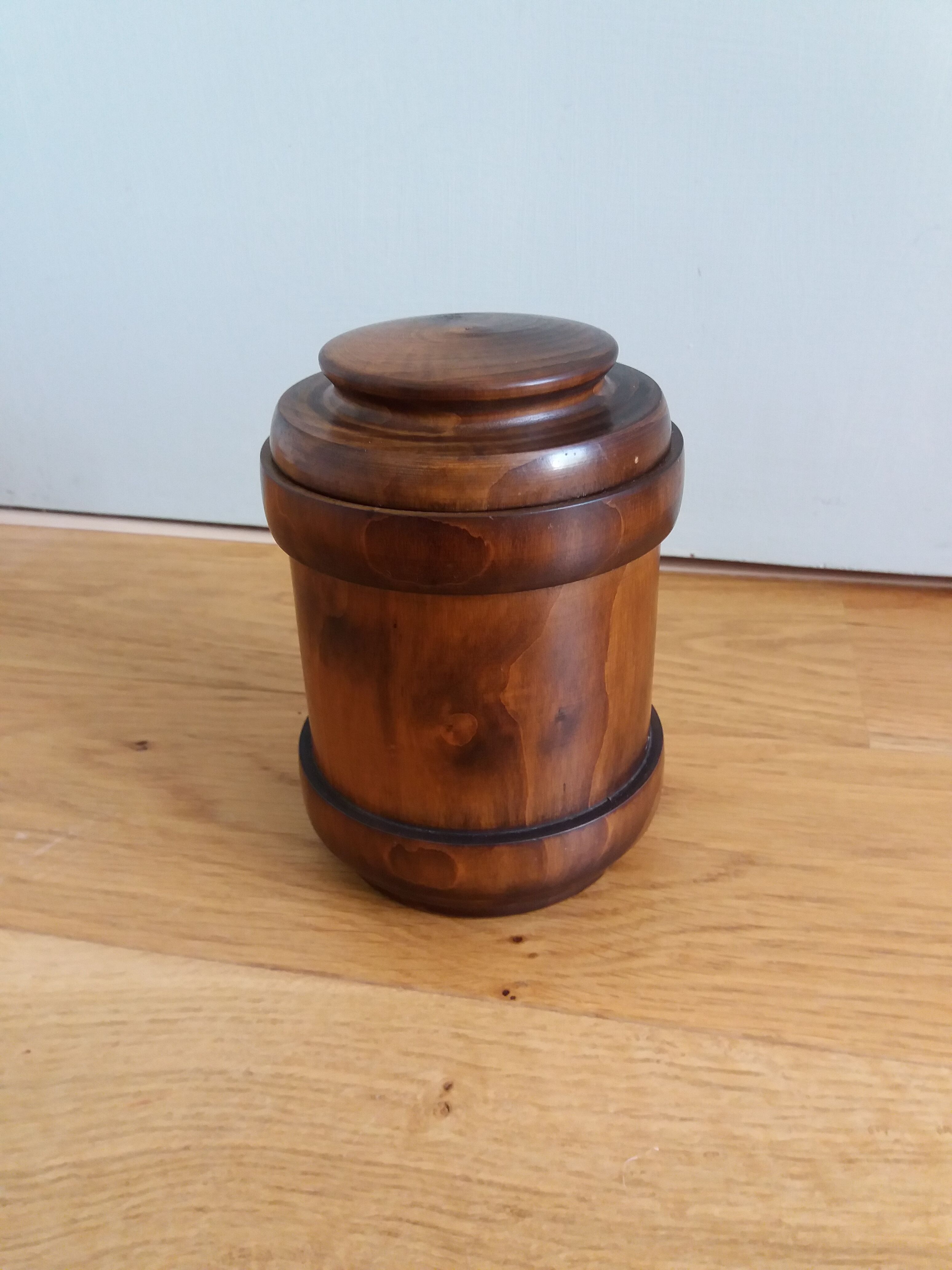 Tobacco box