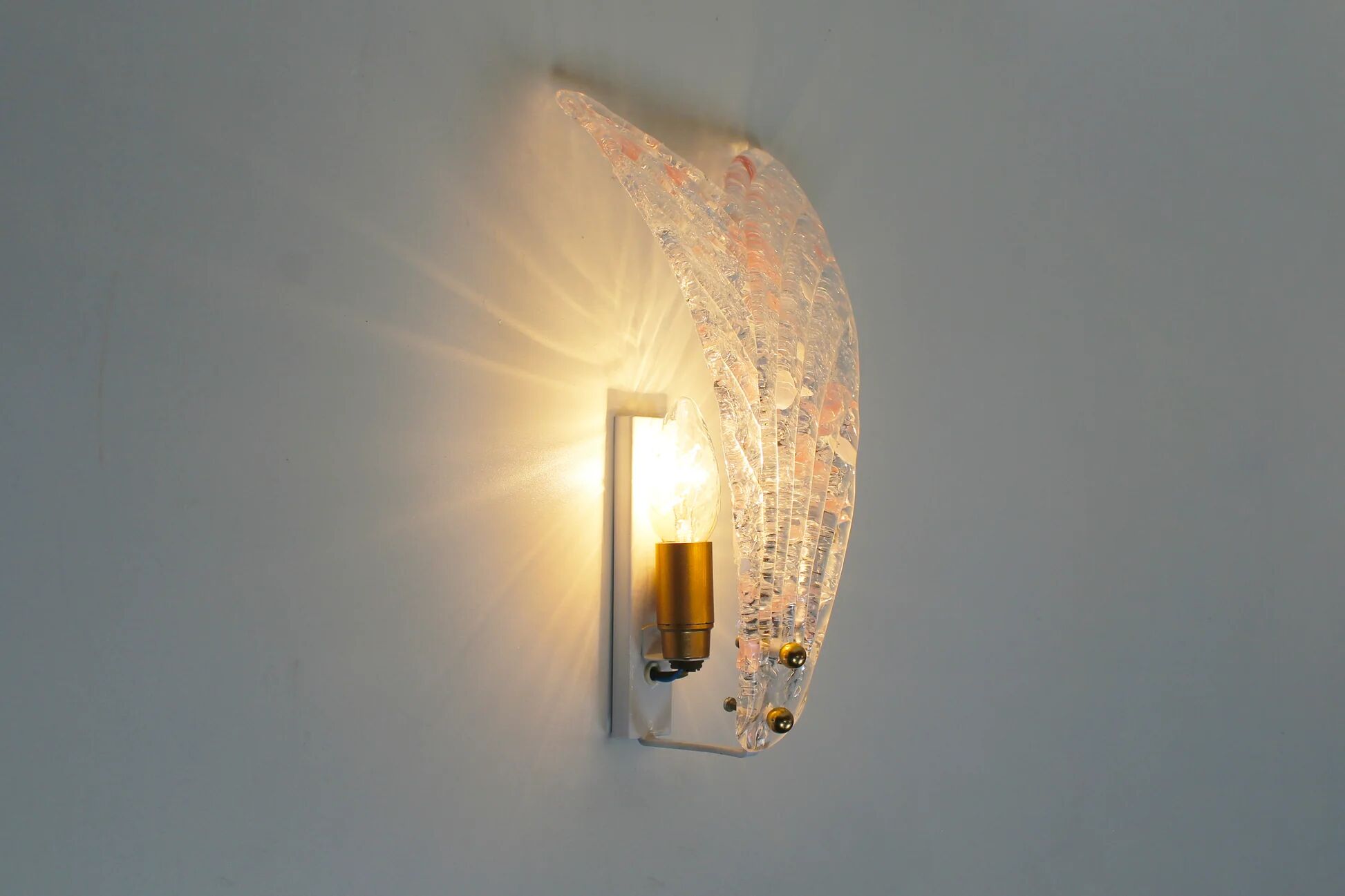 Pair of 80s Murano glass 'Foglio' wall lamps