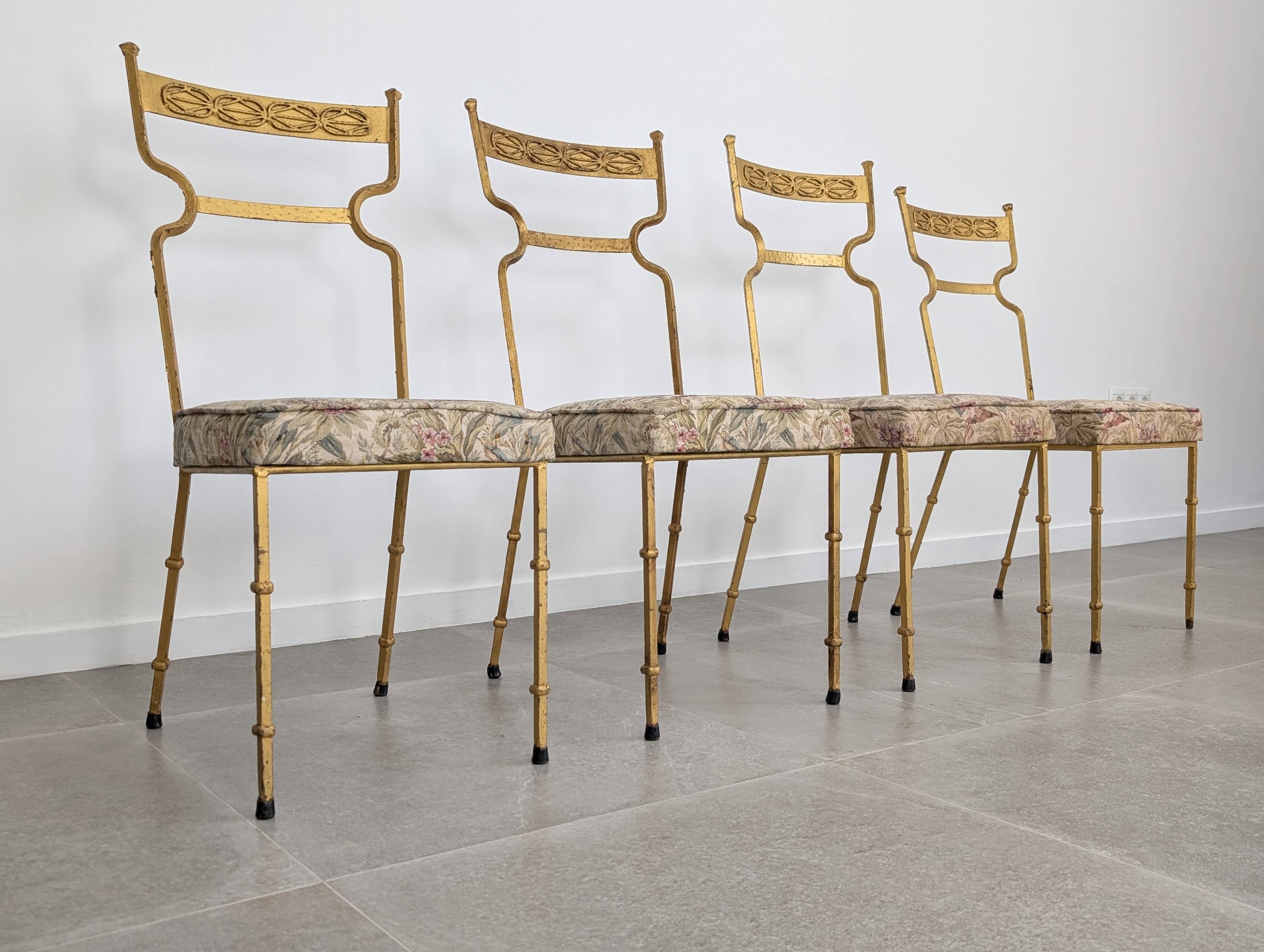 Ensemble de 4 Chaises en Fer Doré et Tissu Fleuri, Espagne, 1980s
