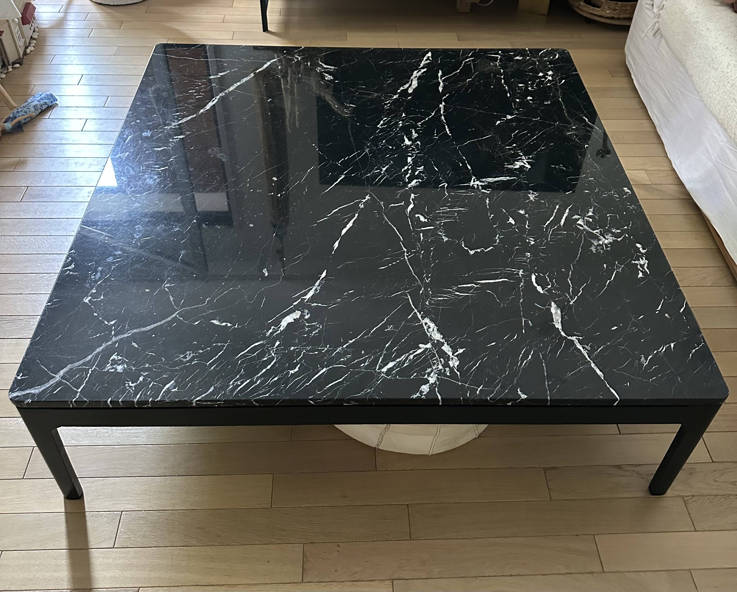 Marble table ampm