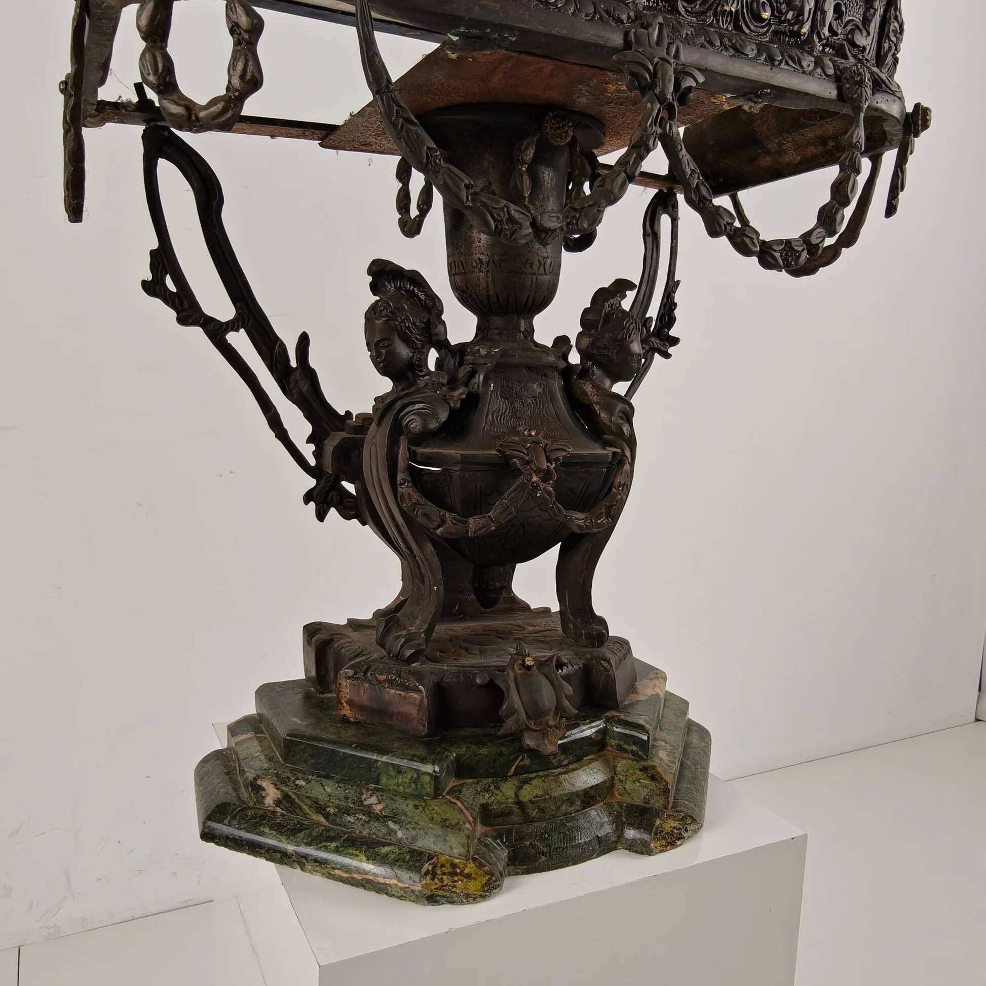 Continental Louis XIV-style cast zinc & green marble curio cabinet – early 20th century