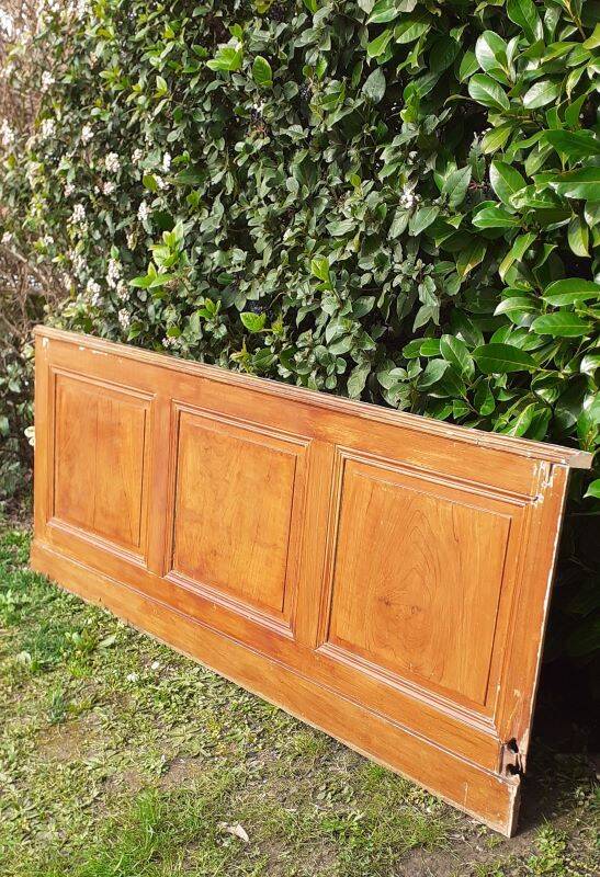 Low wall panelling 8.65m panelled with mouldings wainscoting skirting.