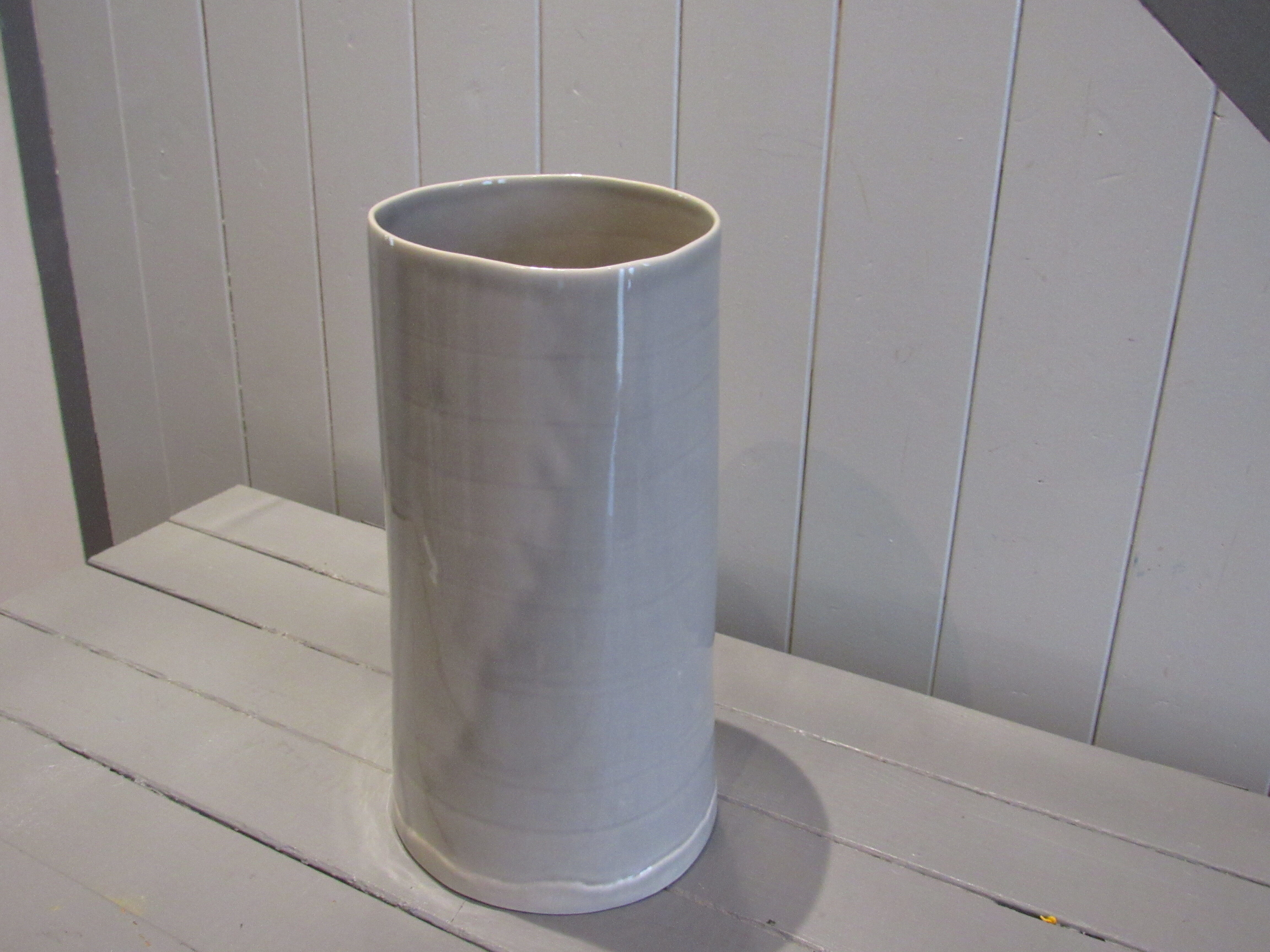 Soft green and natural ceramic vase by Carina Ciscato