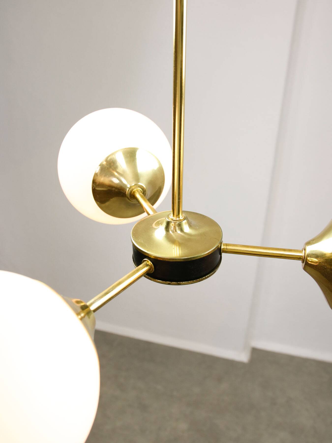 Mid-Century Modern Italian Chandelier in Brass and Opaline Glass, 1960s