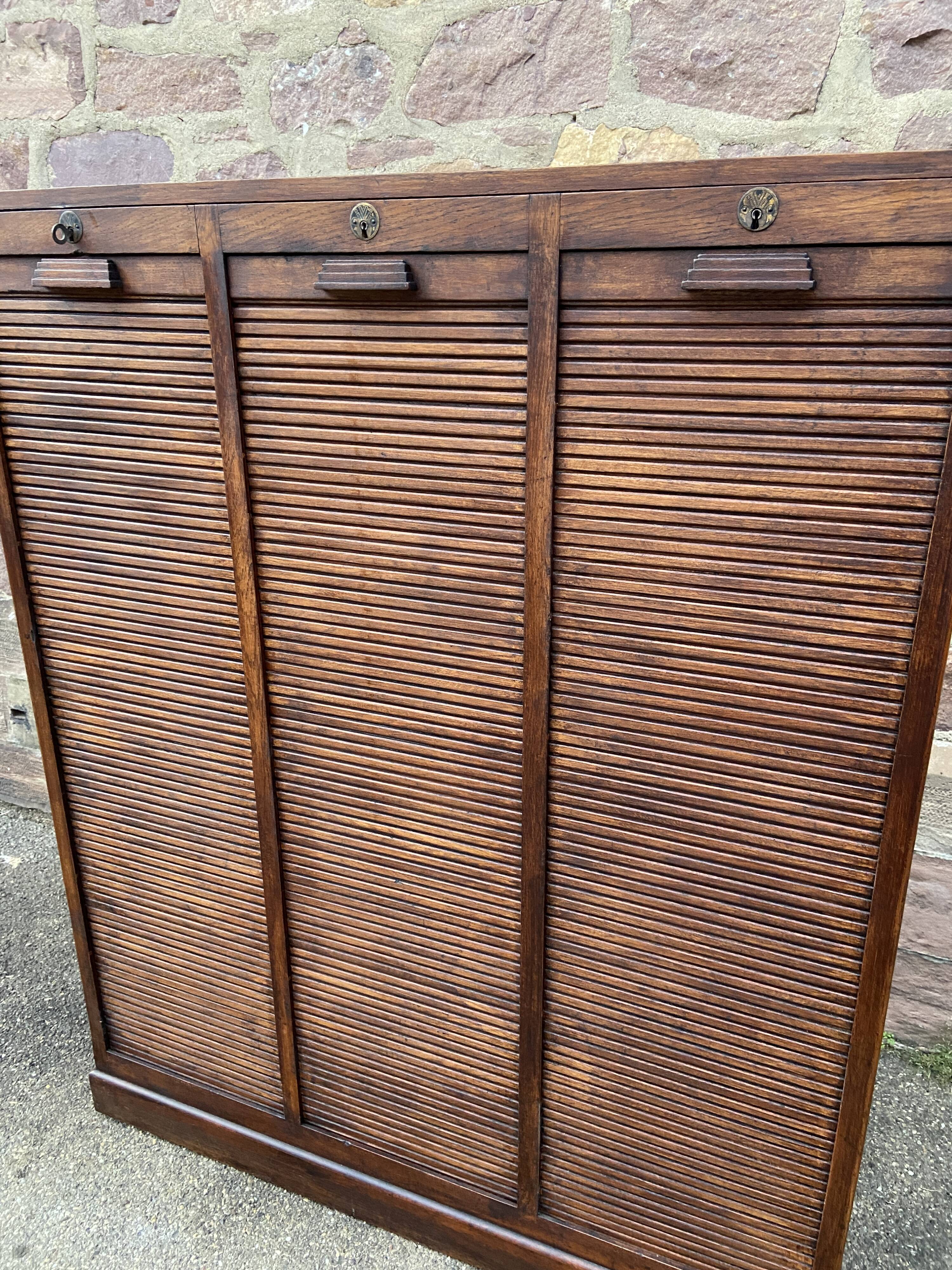 Curtain binder cabinet art deco 50s