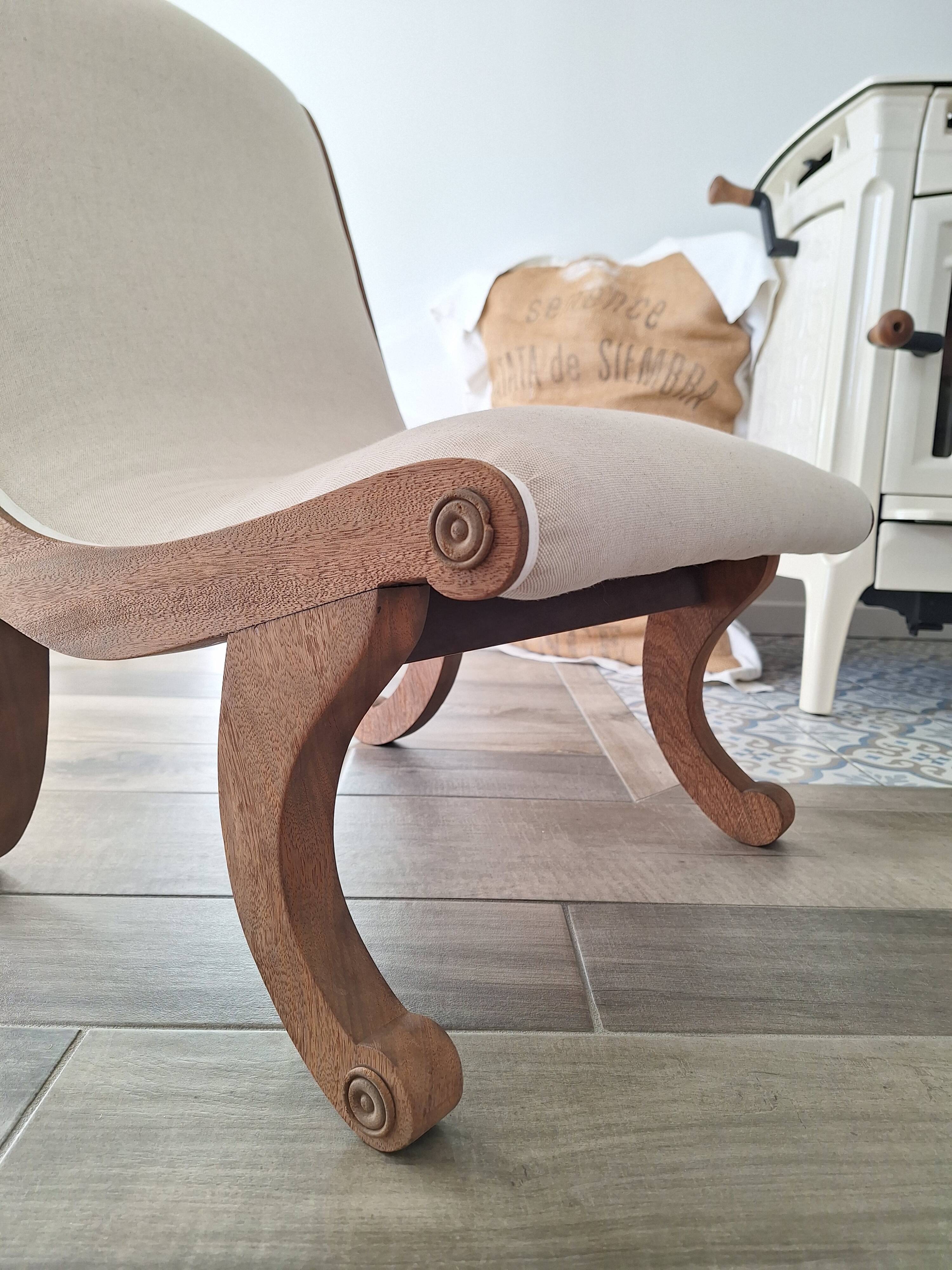 Vintage gondola armchair in beige linen fabric.