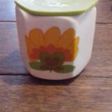porcelain yoghurt pot