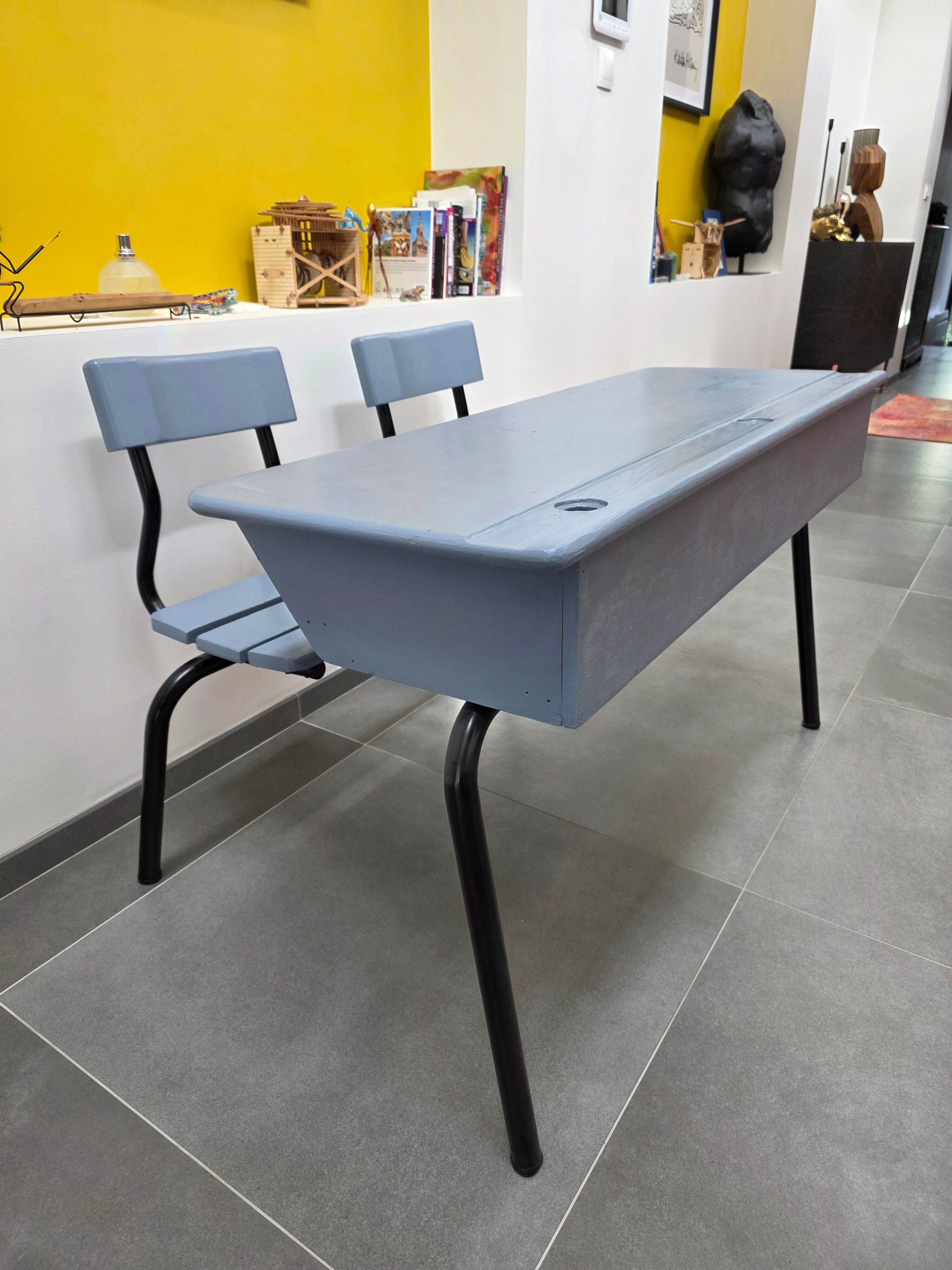 Renovated school desk for 2 – Ideal for the new school year.