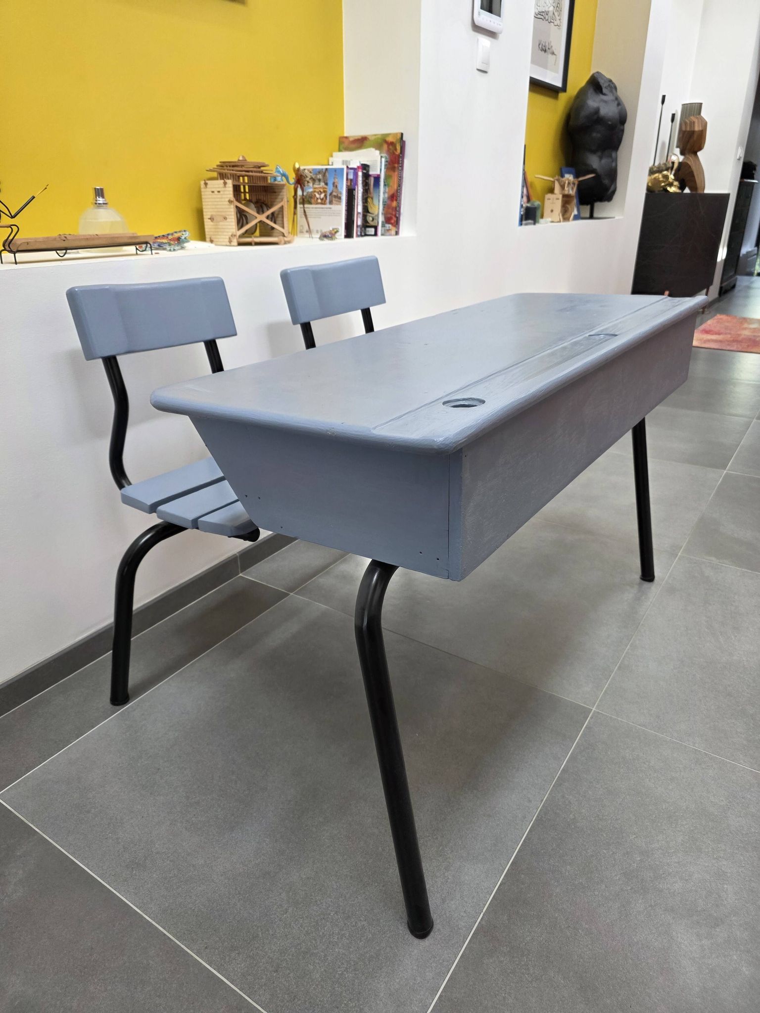 Renovated school desk for 2 – Ideal for the new school year.
