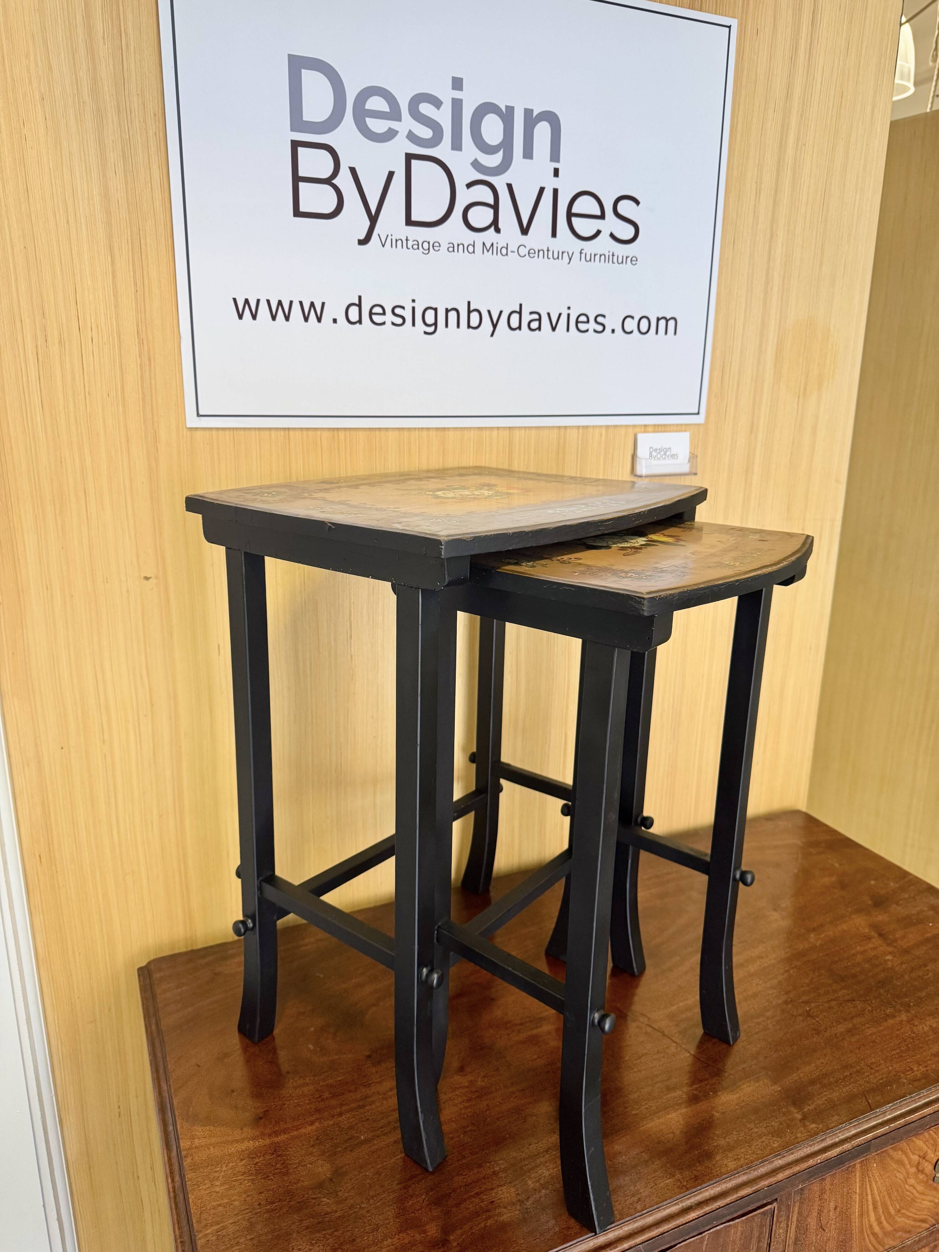 Ensemble de tables gigognes vintage