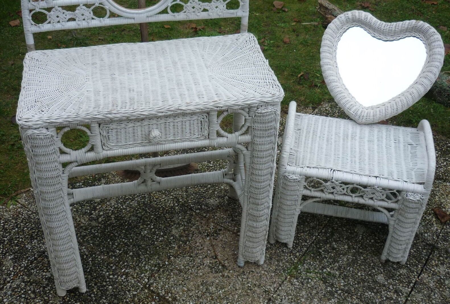 Vintage white rattan bedside 60-70