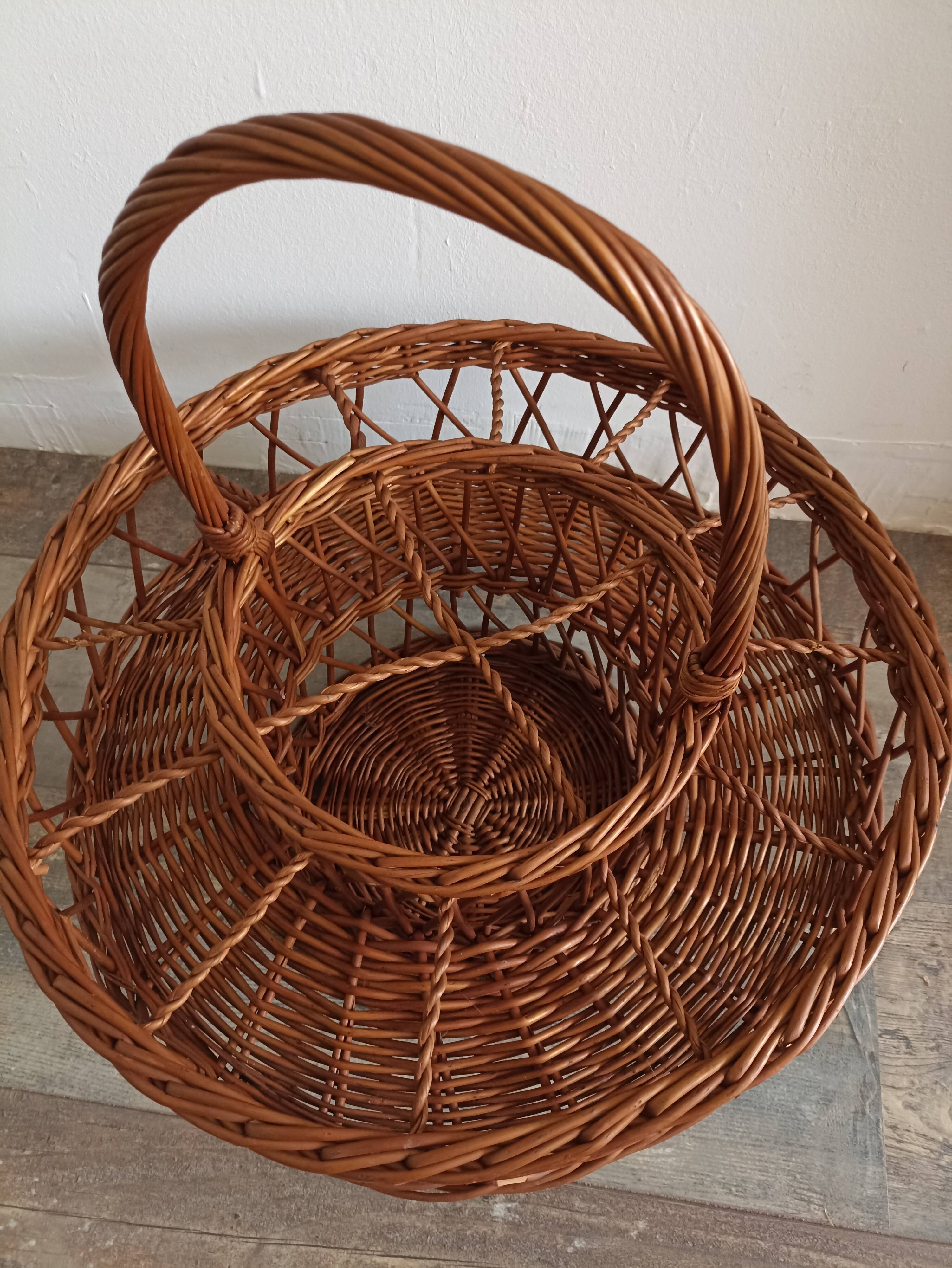 Wicker aperitif basket