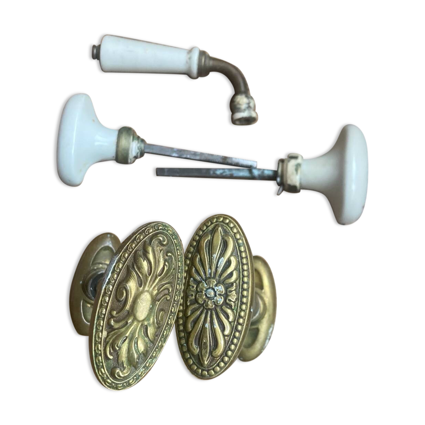 Poignées de porte en porcelaine et laiton