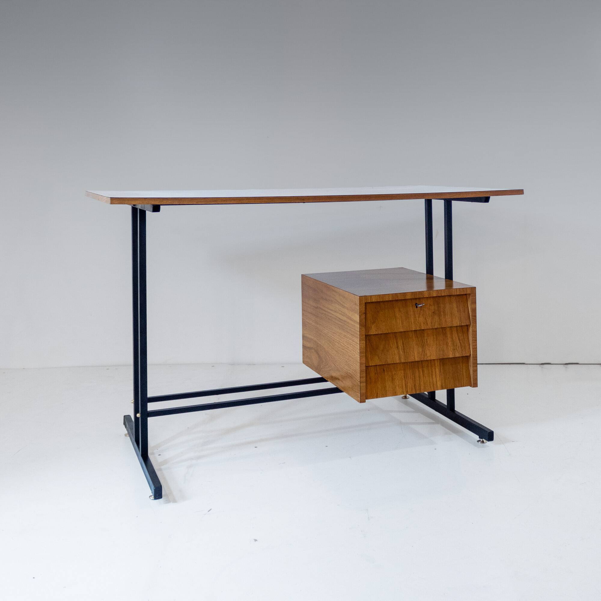 Mid- Century Modern Writing Desk, Brass and Metal, Italy 1960s
