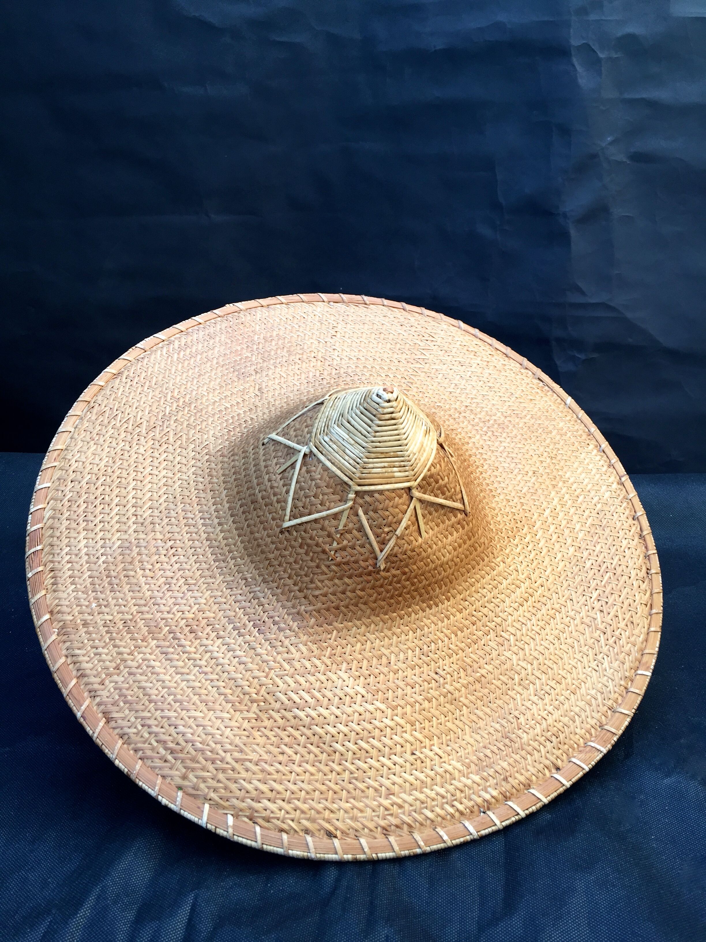 Pointu wicker hat vintage asian crafts 1980