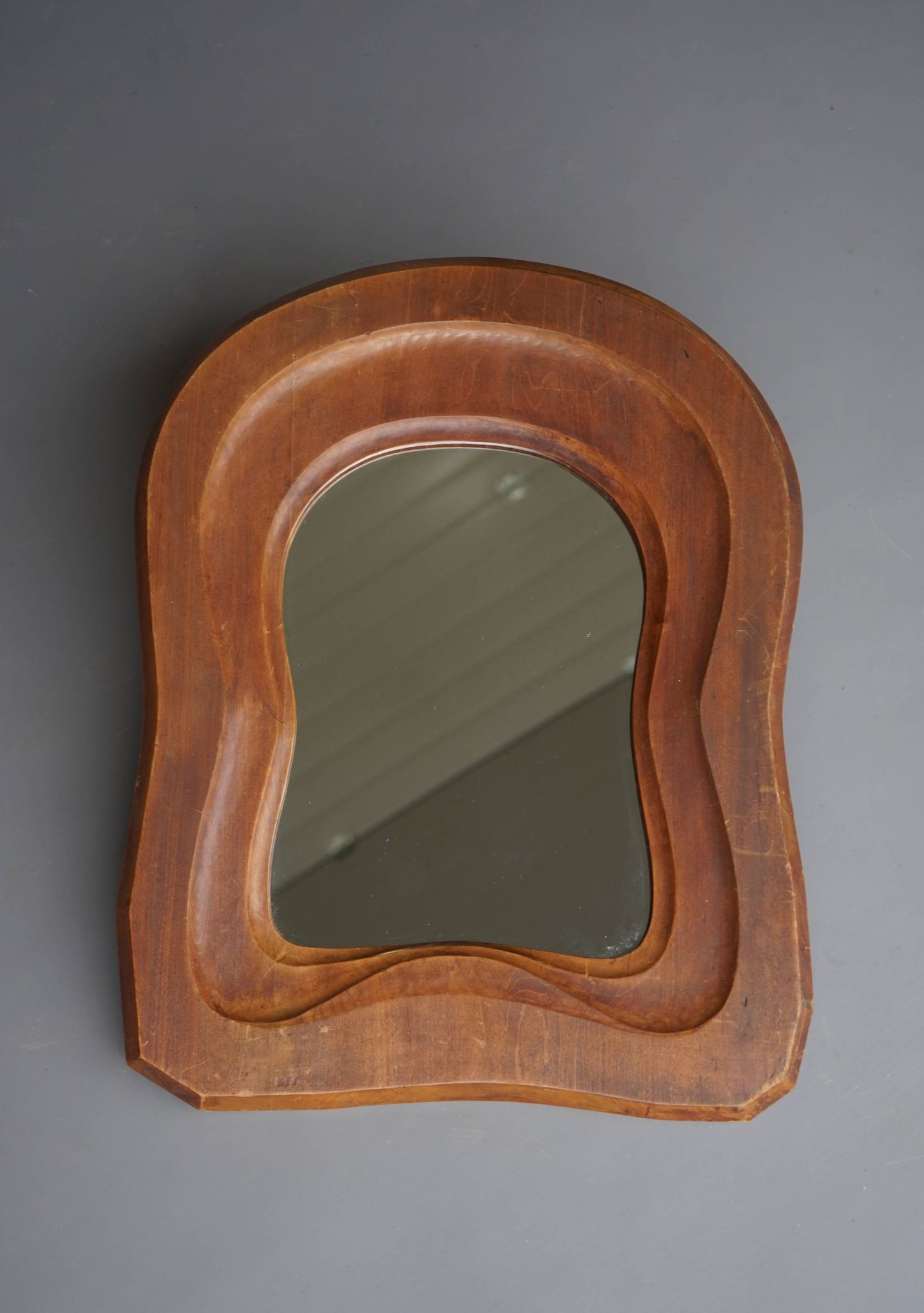 Miroir anthroposophique en bois du milieu du siècle, années 1950