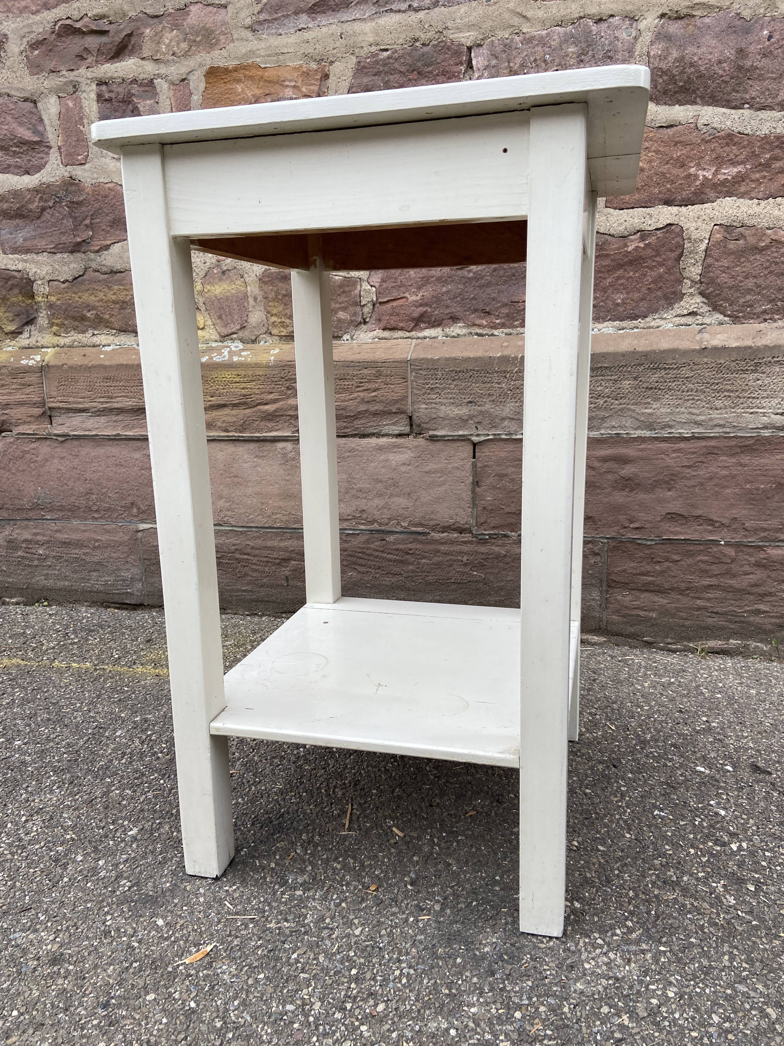 Table d’appoint style billot ancien