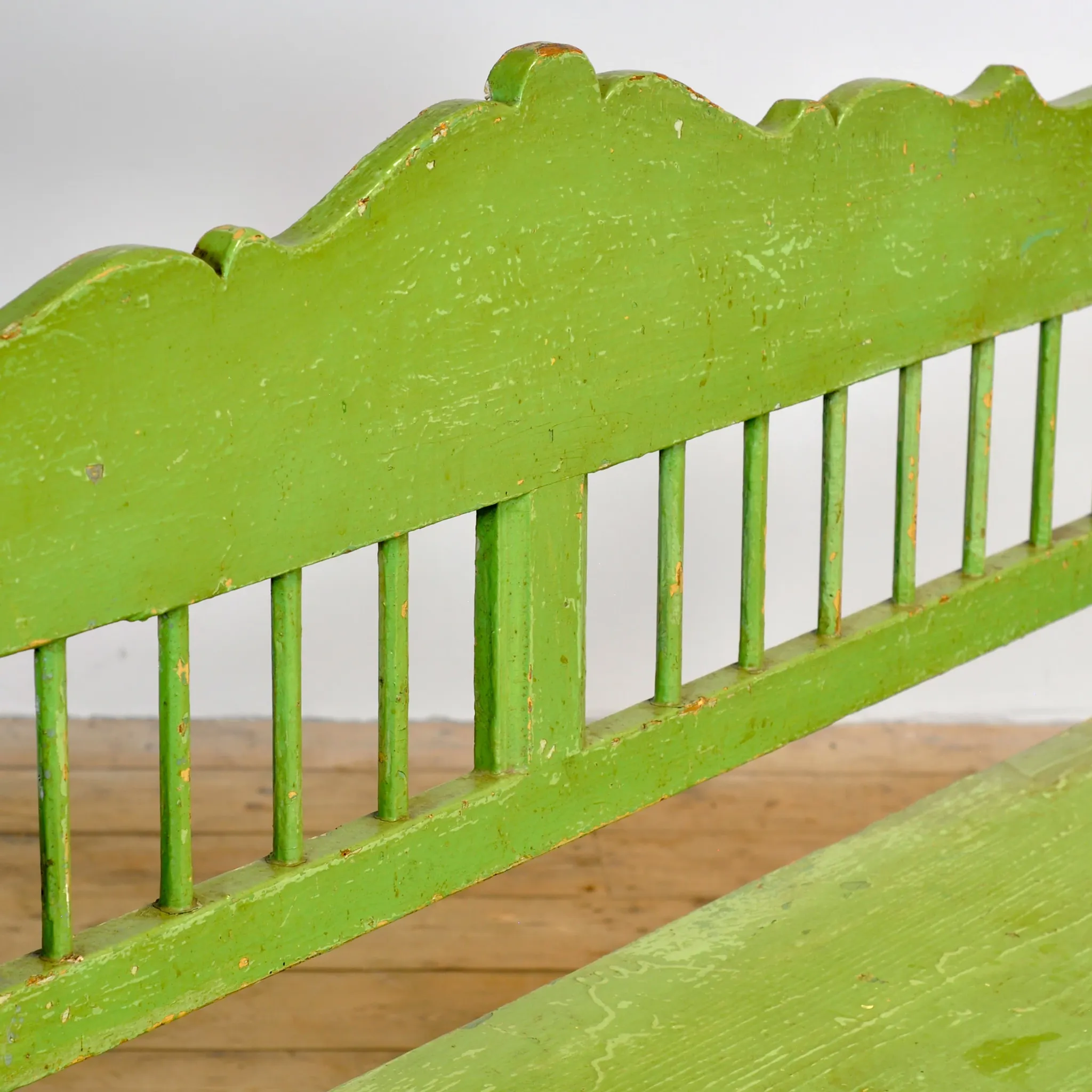 Banc en pin ancien avec rangement, années 1900