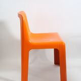 Fiberglass chair by Marc Berthier model Ozoo 700