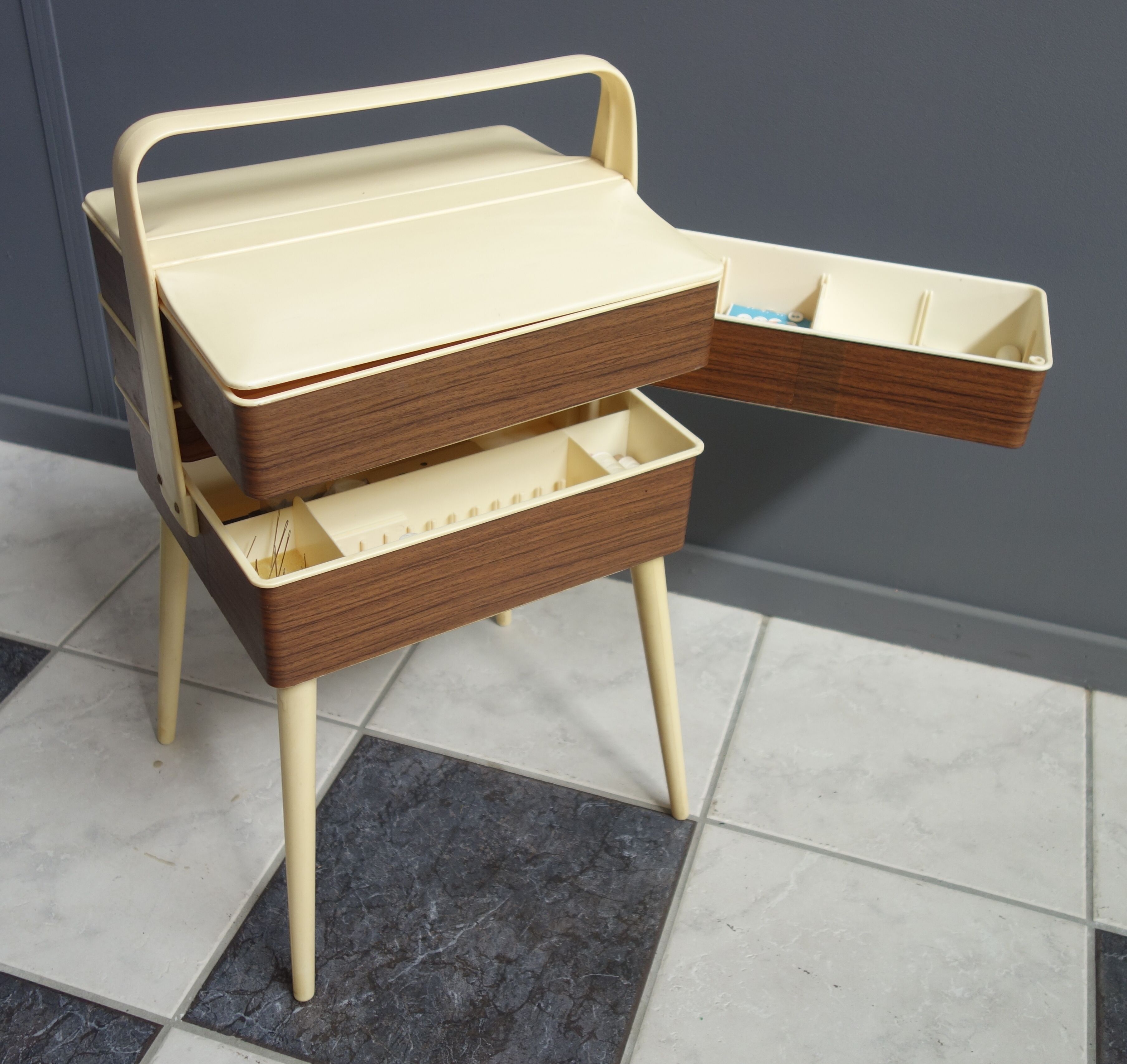 Sewingbox 1960s on four legs