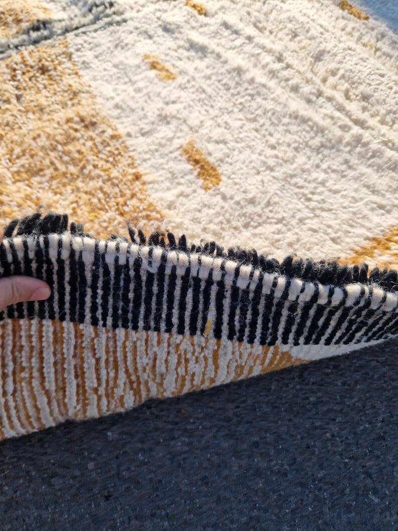 Tapis berbère tissé main a ouad zem en laine pure taille 1,5/2,5 m