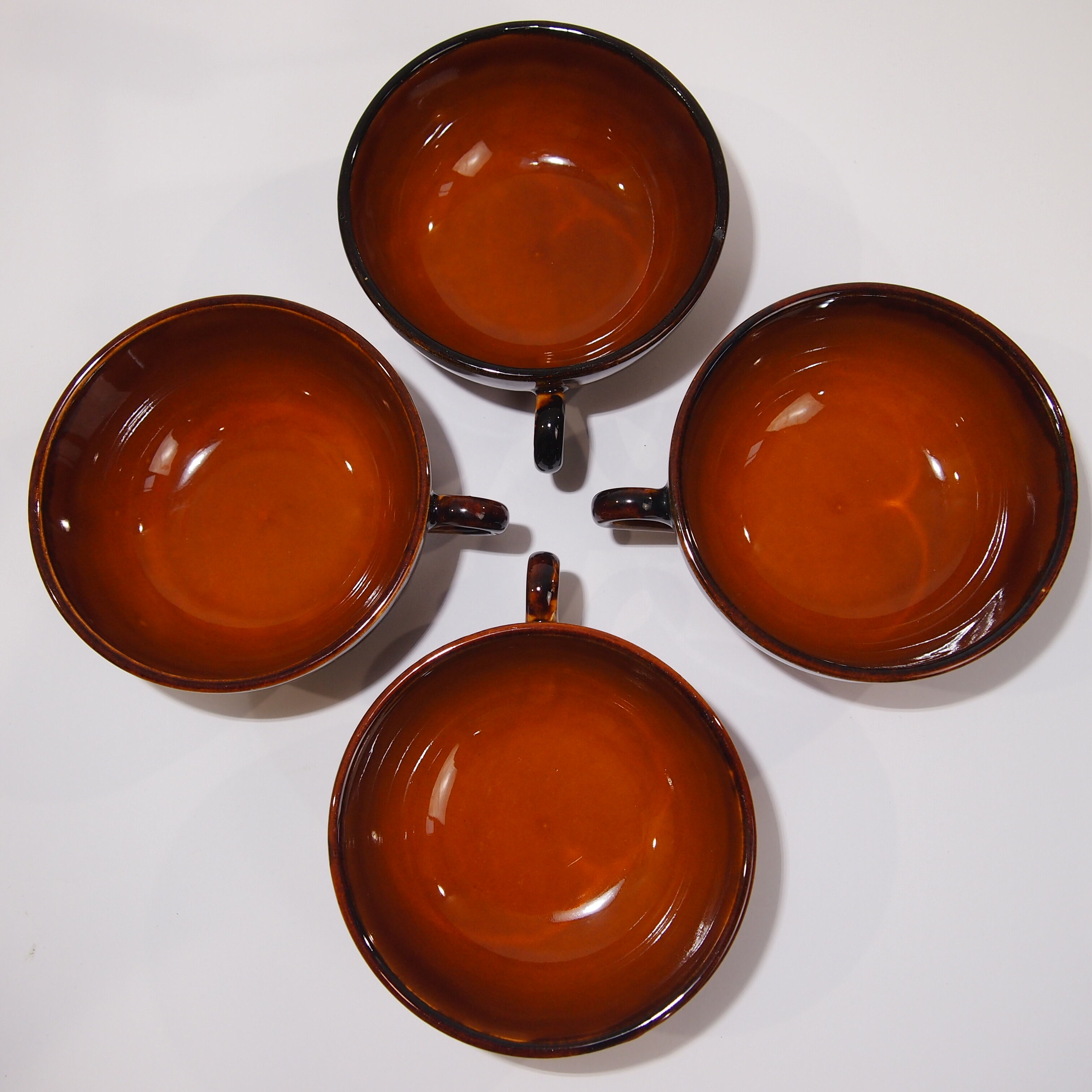 Lot of 4 cups Saint Clement France