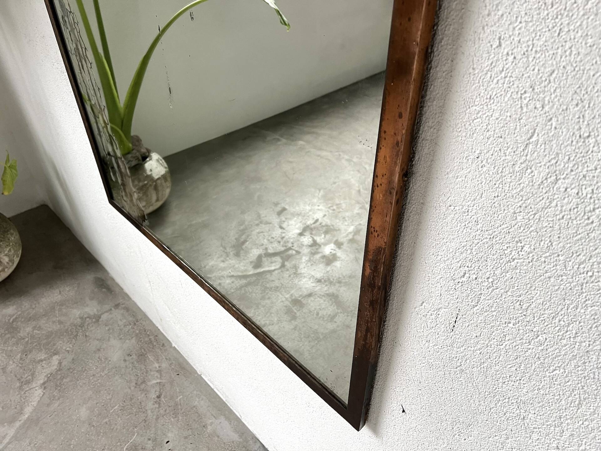 Large antique mercury mirror in copper-plated metal, 1930