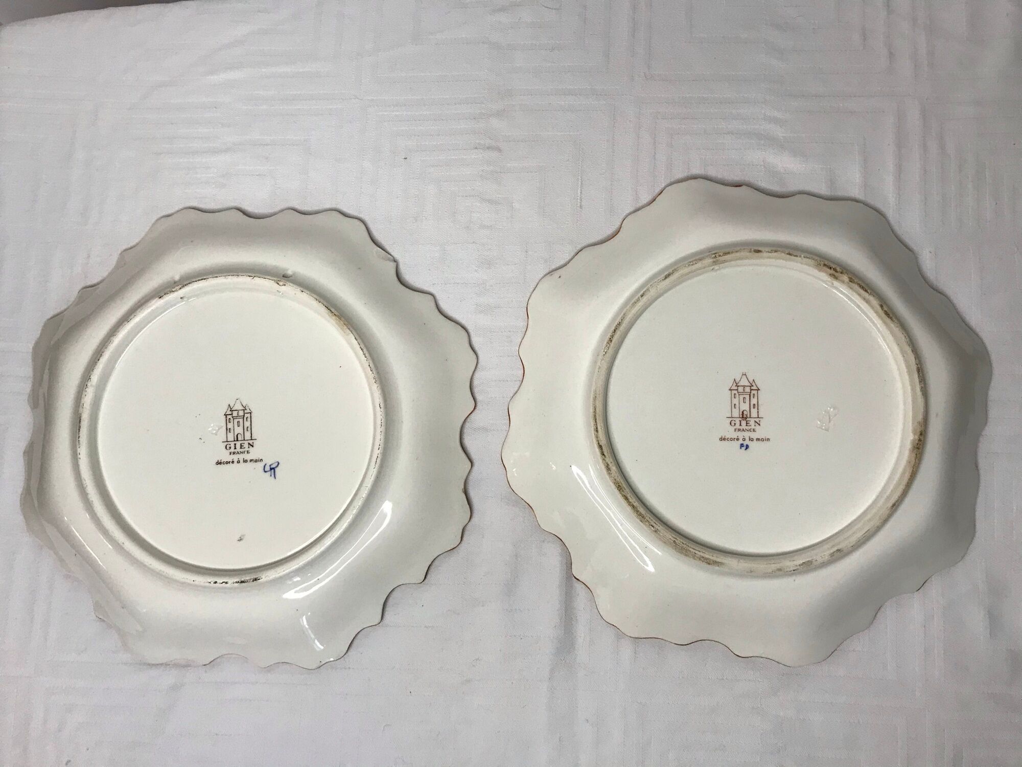 Old pair of earthenware plates Gien peony model XXth